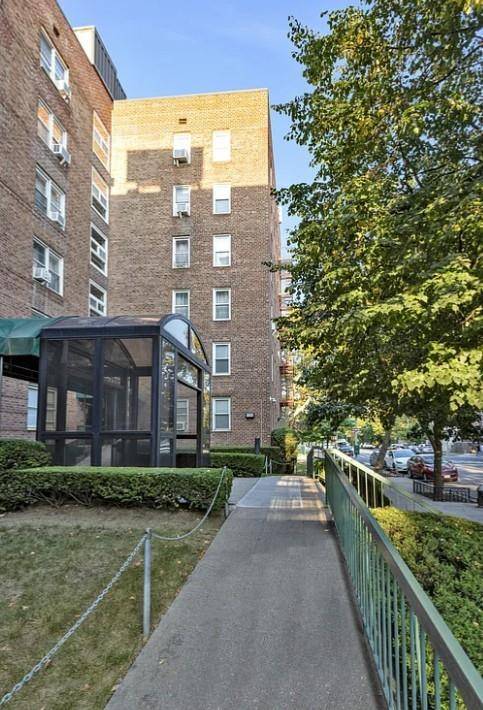 Brooklyn, NY 11223,393 Avenue S #1G