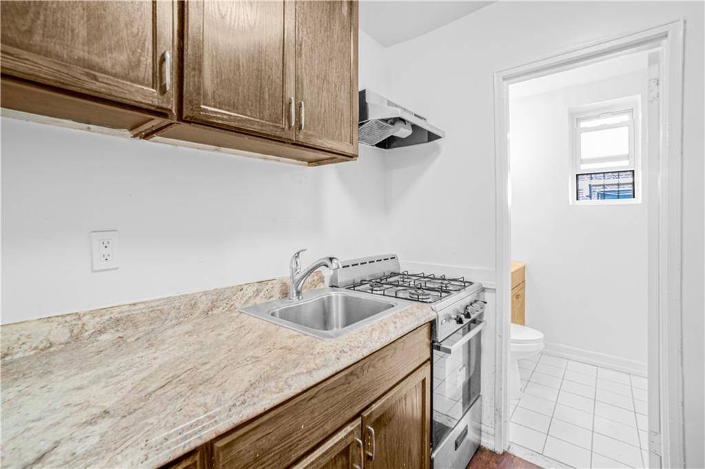 Brooklyn, NY 11223,393 Avenue S #1G