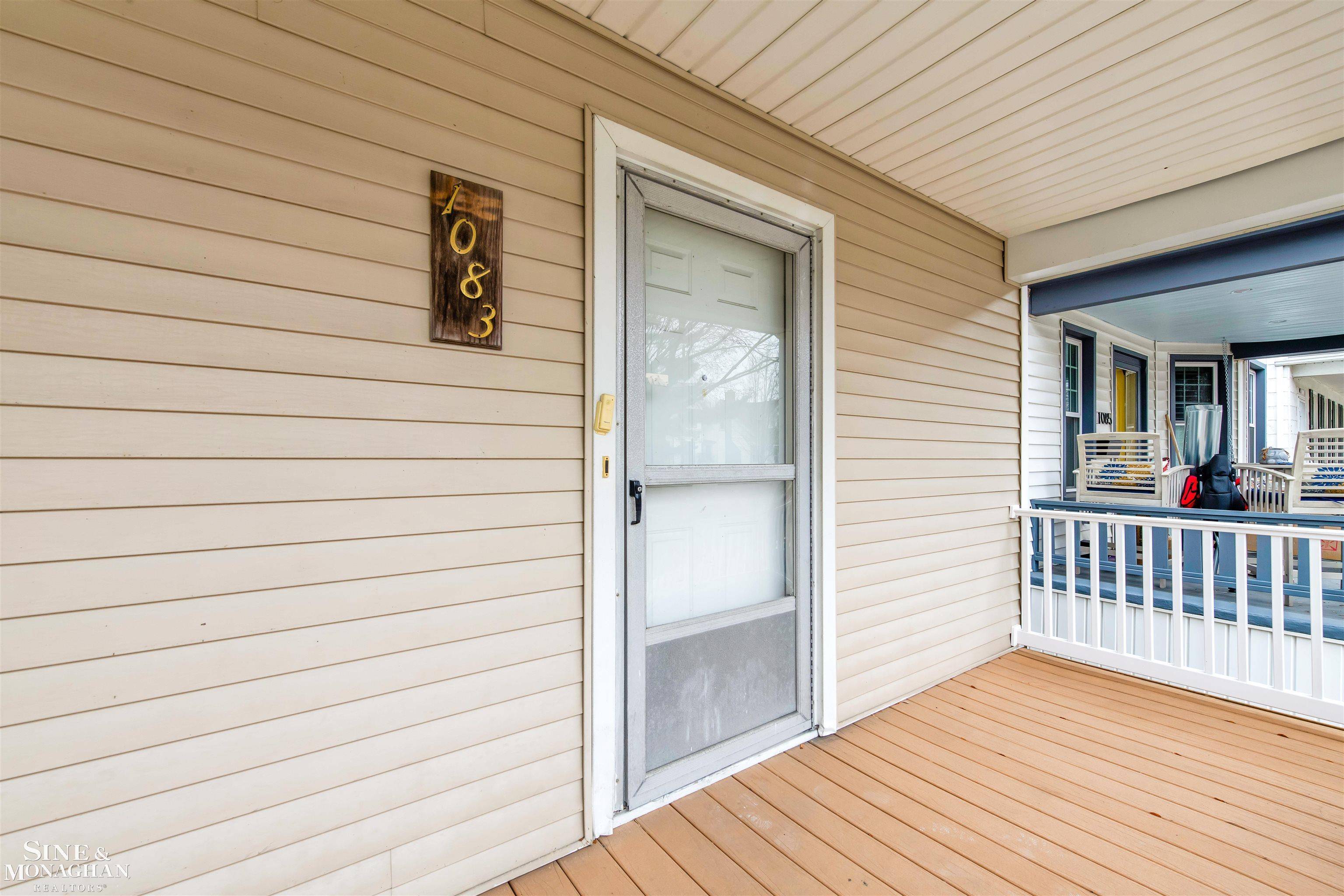 Grosse Pointe Park, MI 48230,1083 Lakepointe ST