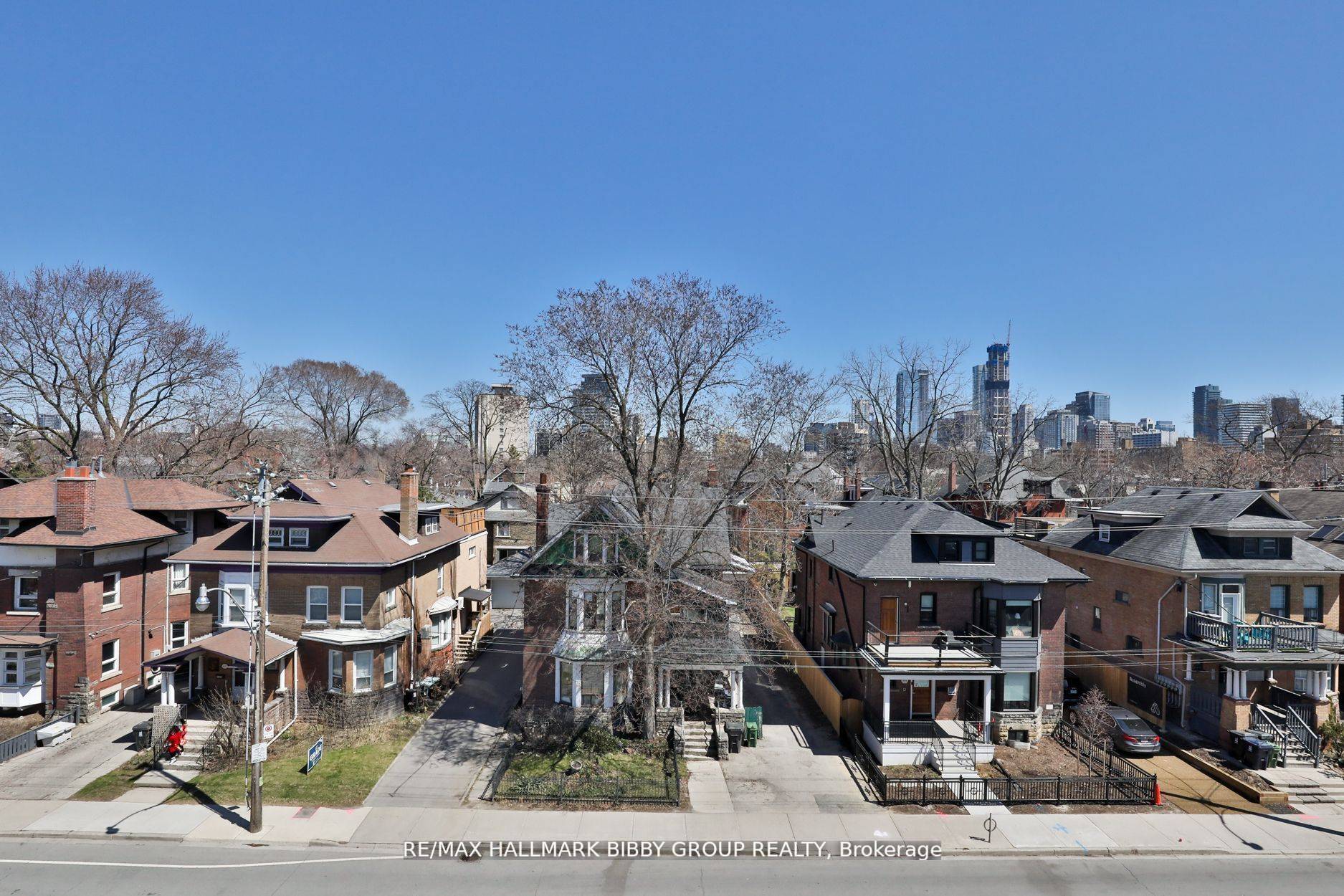 Toronto C02, ON M5R 2T8,126 Spadina RD #4