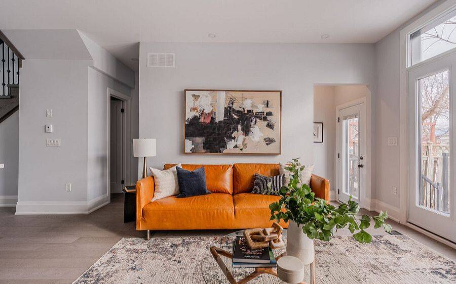 Toronto E03, ON M4B 1T3,75 Holmstead AVE