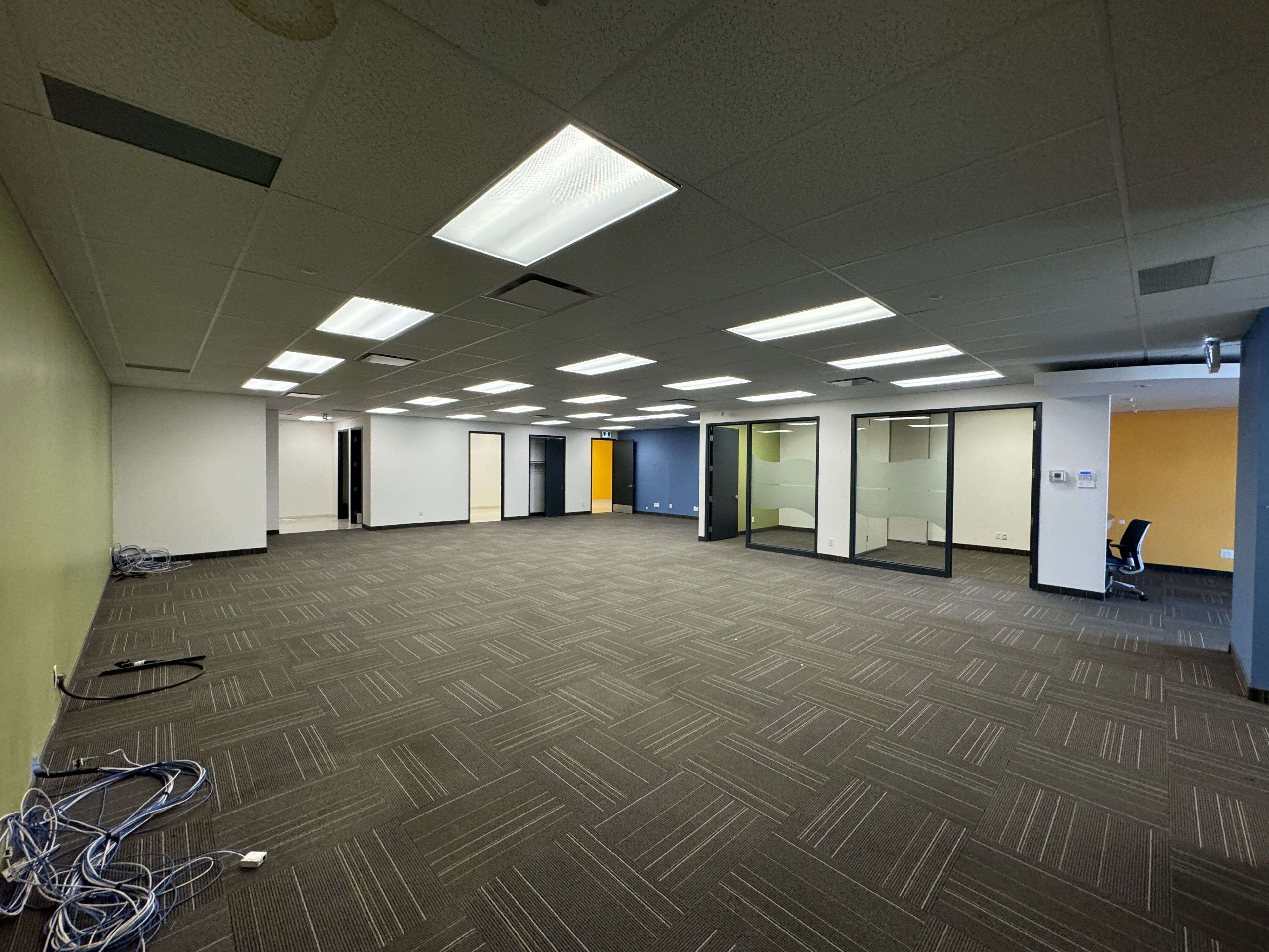 Toronto E11, ON M1B 5N6,851 Milner AVE #D2002