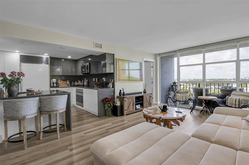 Hallandale Beach, FL 33009,600 Parkview Dr #1029