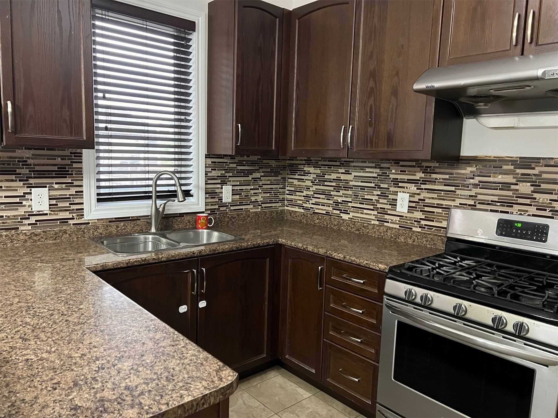 Brampton, ON L6R 0T6,87 Summitgreen CRES