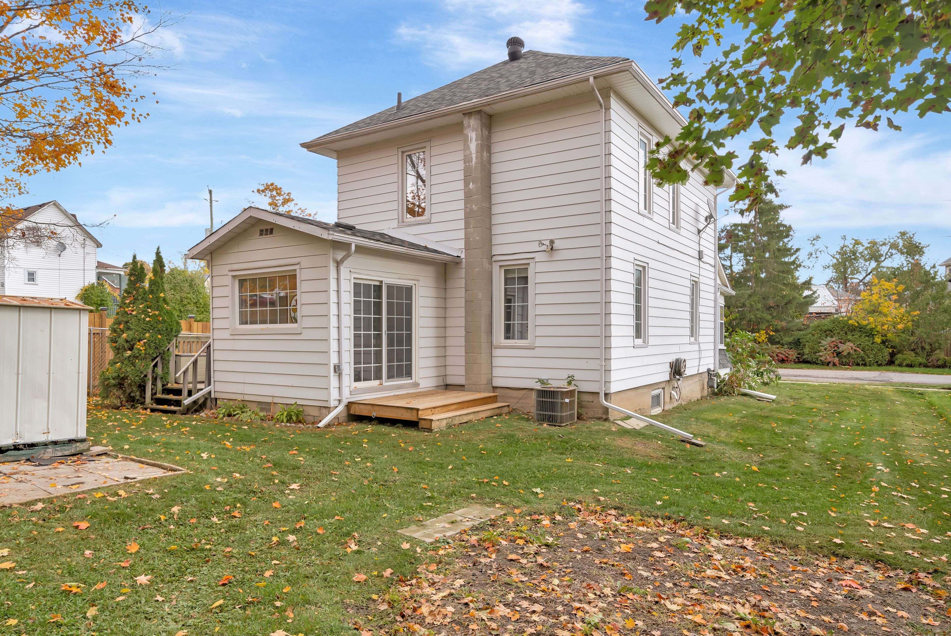 Trent Hills, ON K0L 1L0,92 Booth ST S