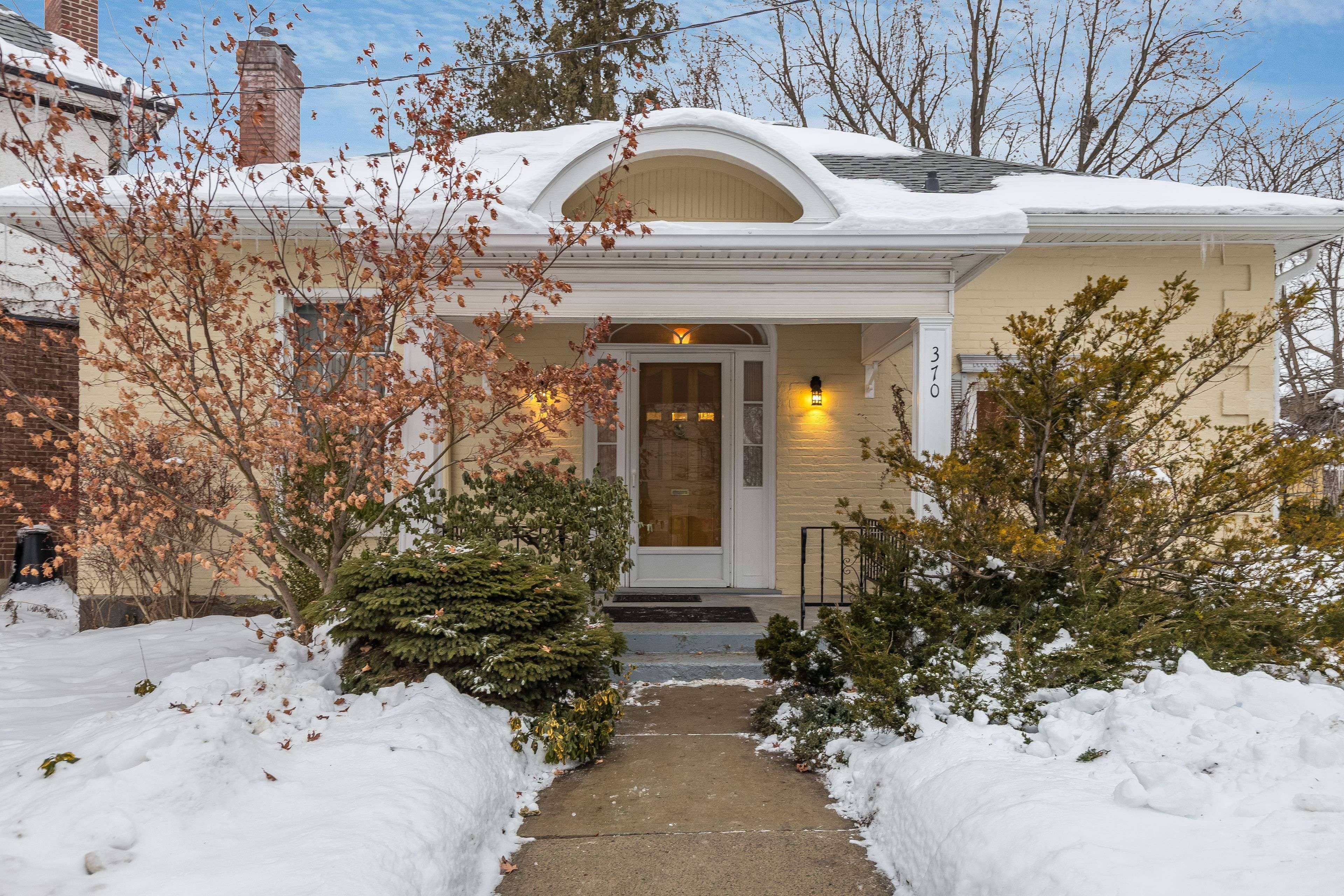 Peterborough, ON K9H 2M5,370 Hunter ST W