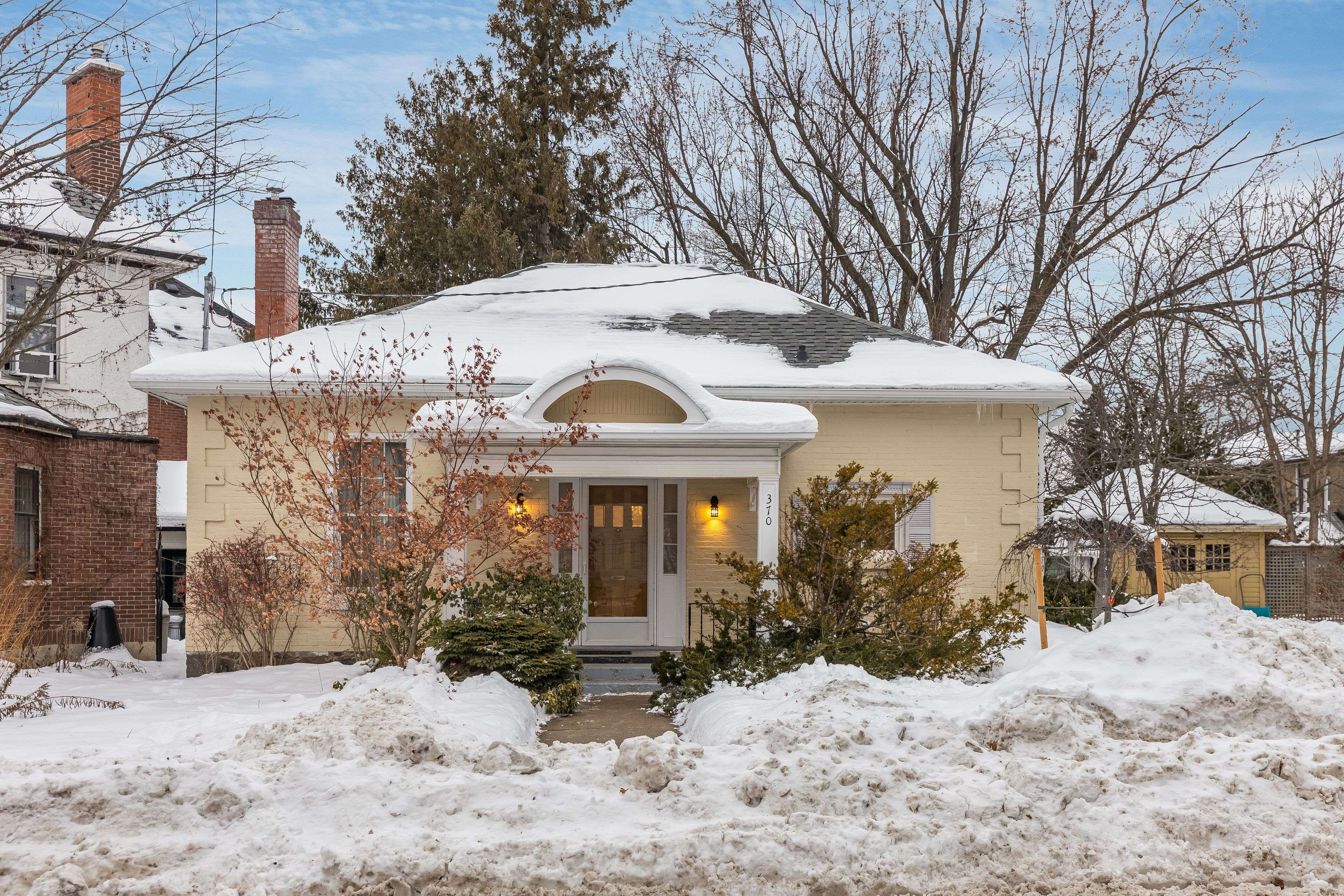 Peterborough, ON K9H 2M5,370 Hunter ST W