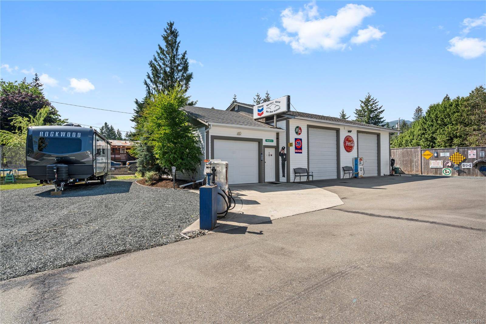 Hilliers, BC V9K 1V8,911 Poplar Way