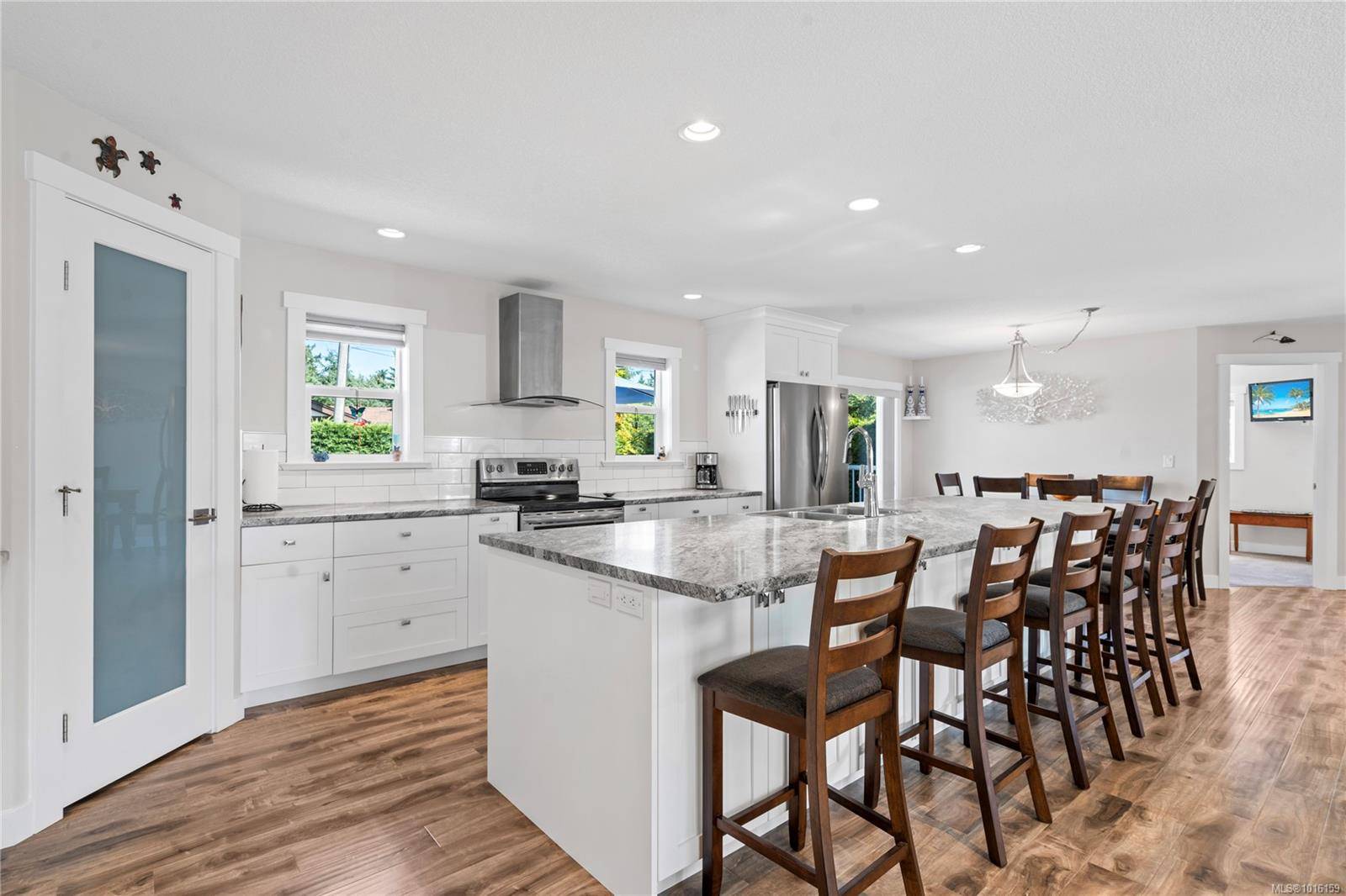 Hilliers, BC V9K 1V8,911 Poplar Way