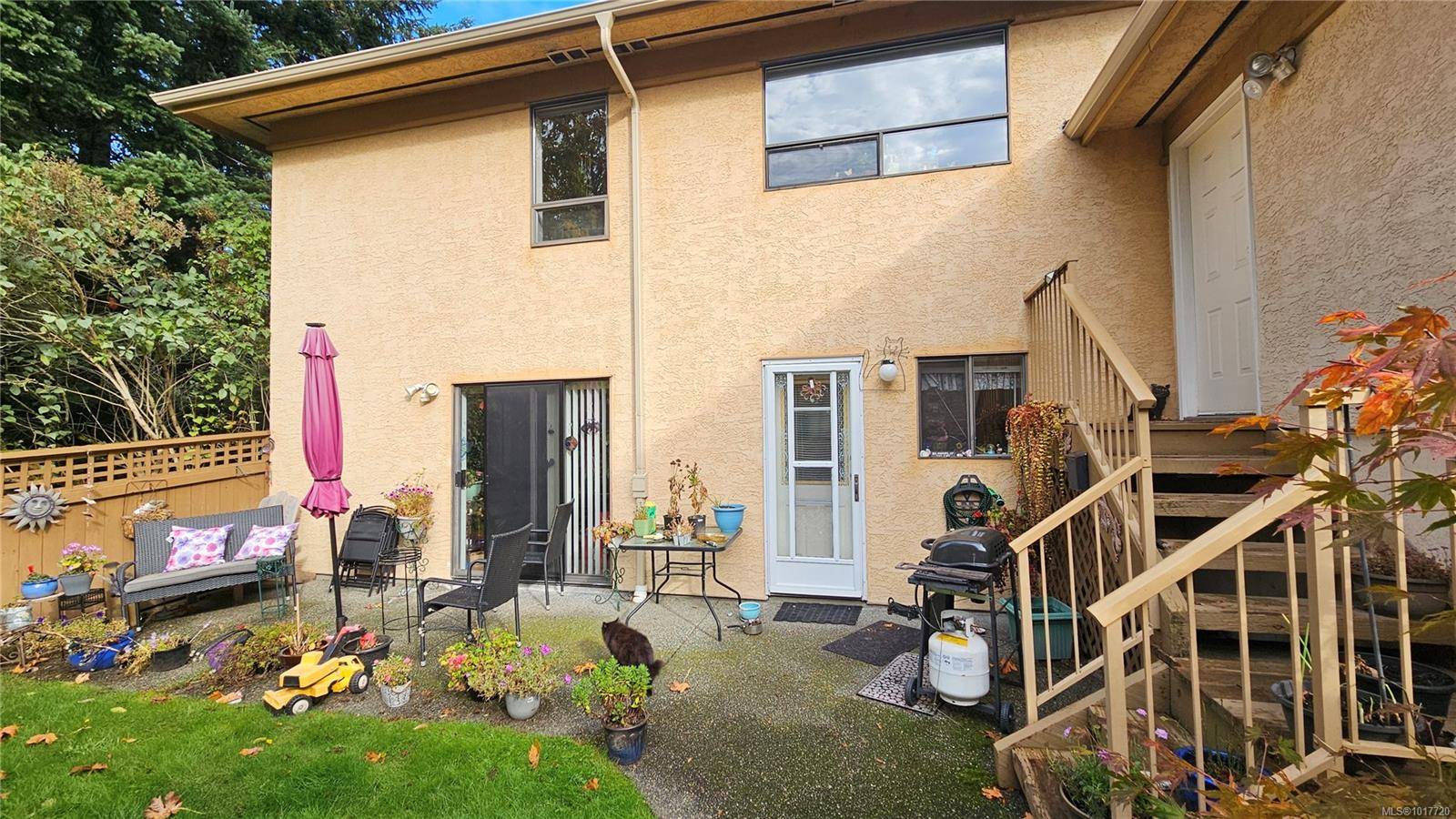 Colwood, BC V9B 1Z6,639 Kildew Rd #12