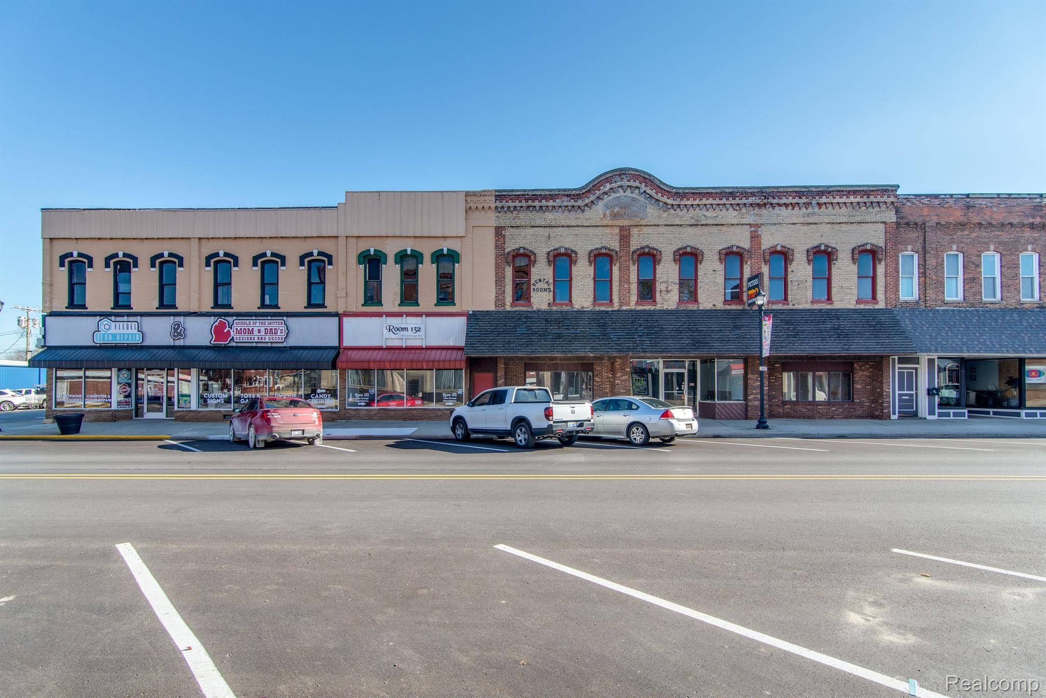 Saint Louis, MI 48880,128 N MILL ST