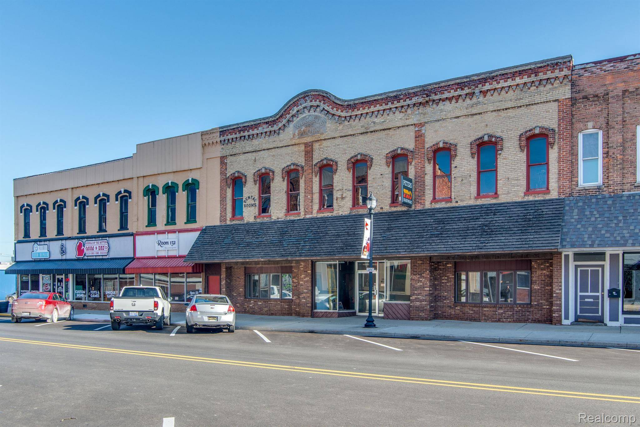 Saint Louis, MI 48880,128 N MILL ST