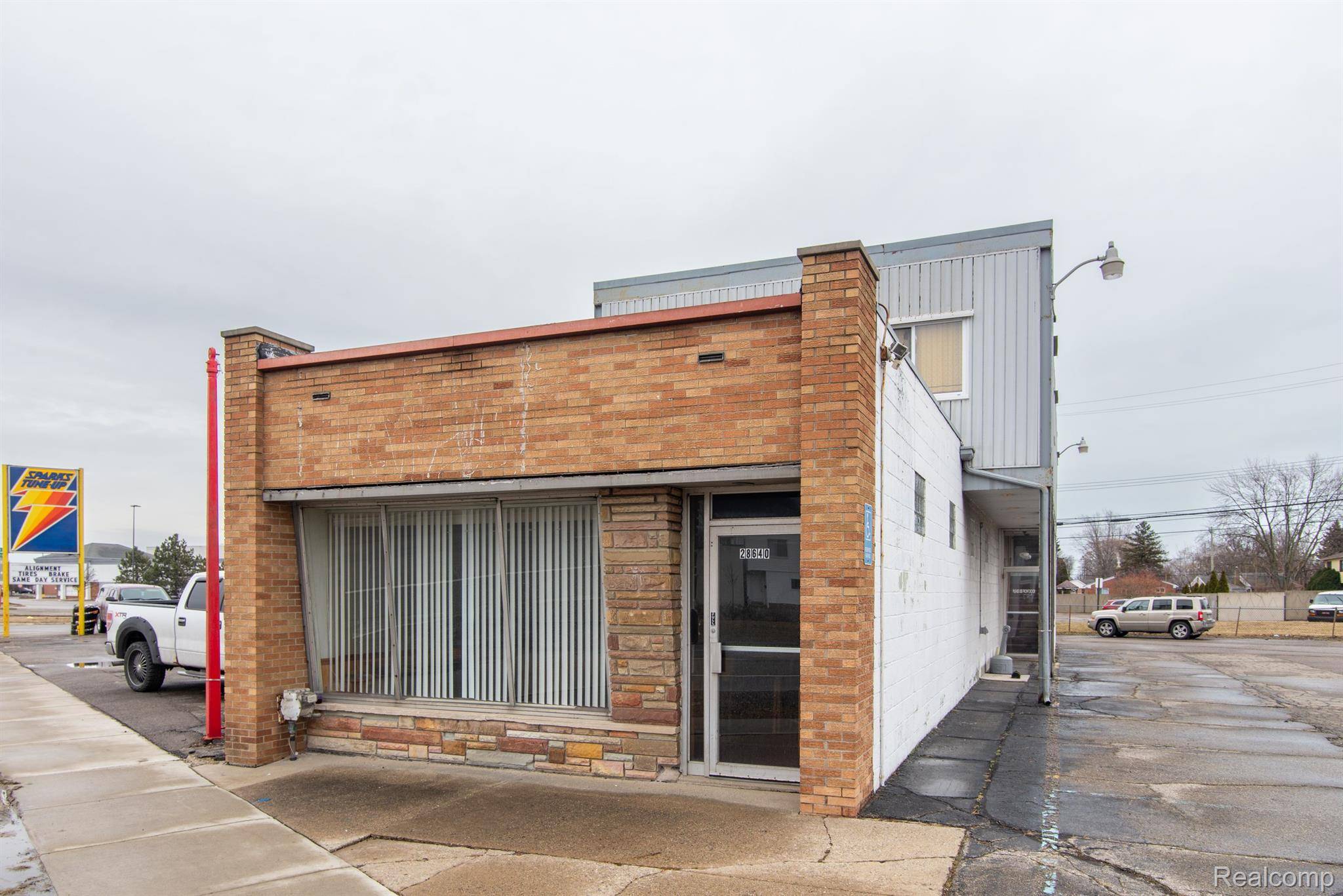 Roseville, MI 48066,28640 GRATIOT AVE