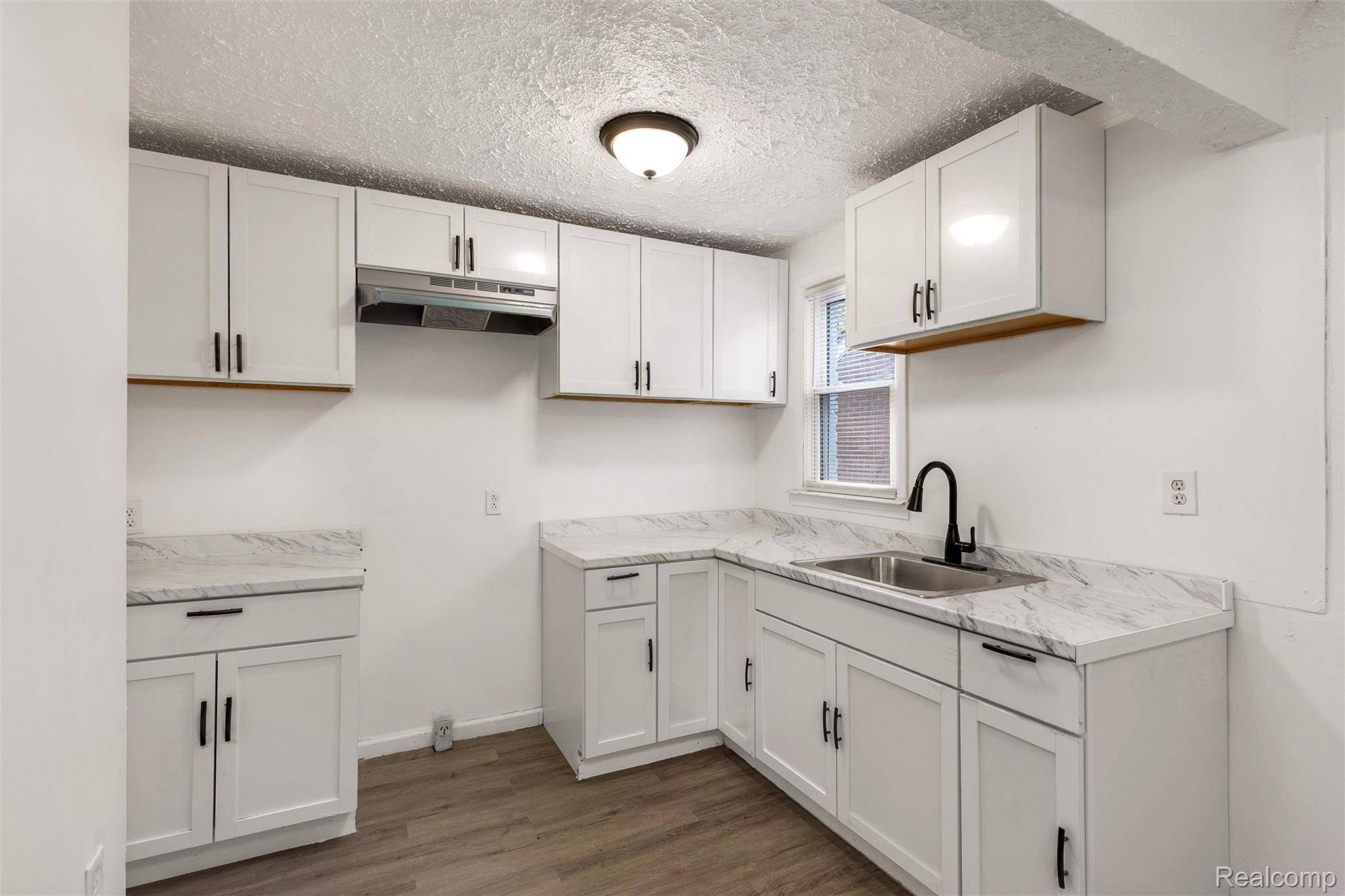 Detroit, MI 48235,19170 Saint Marys ST