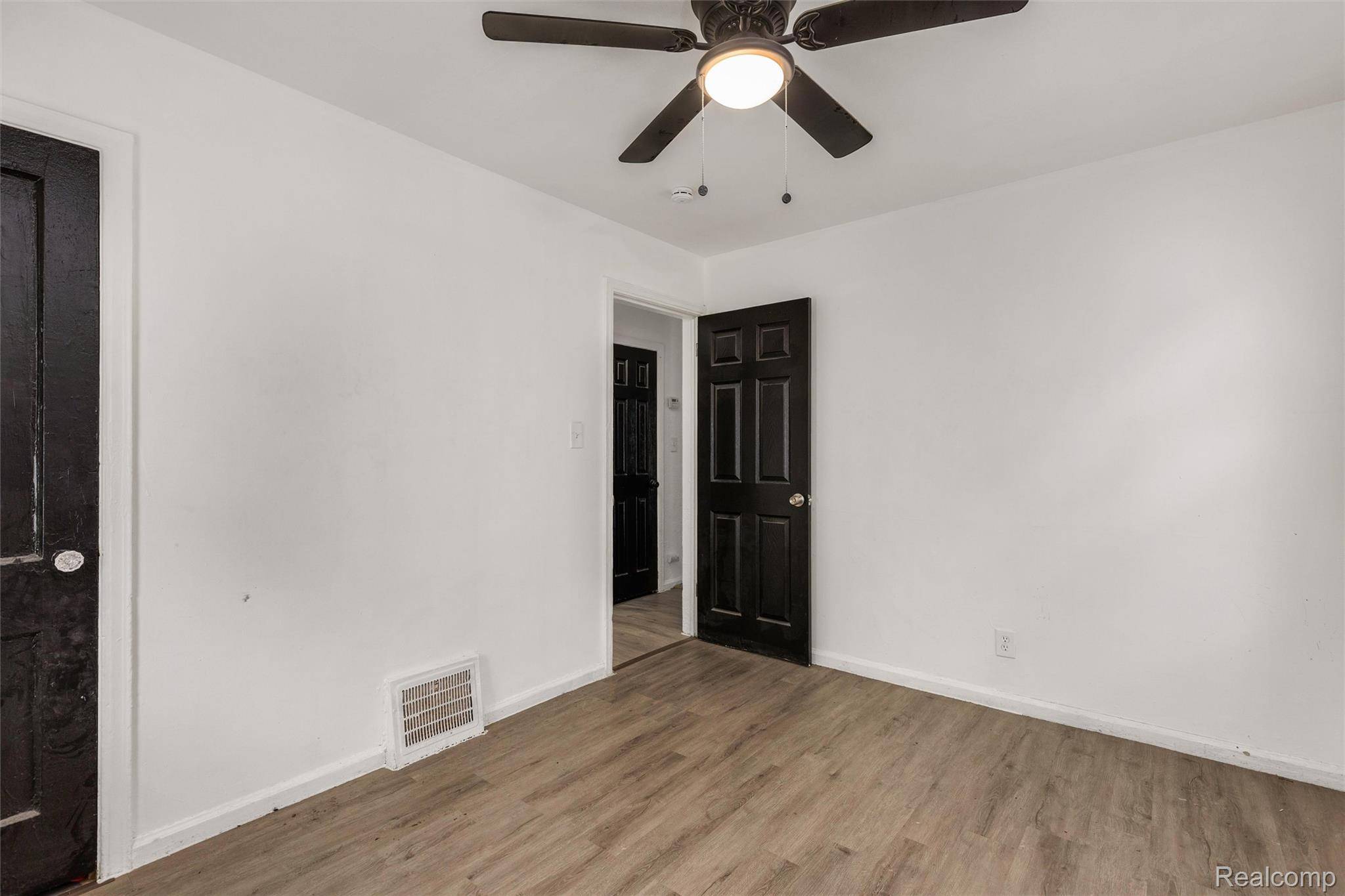 Detroit, MI 48235,19170 Saint Marys ST