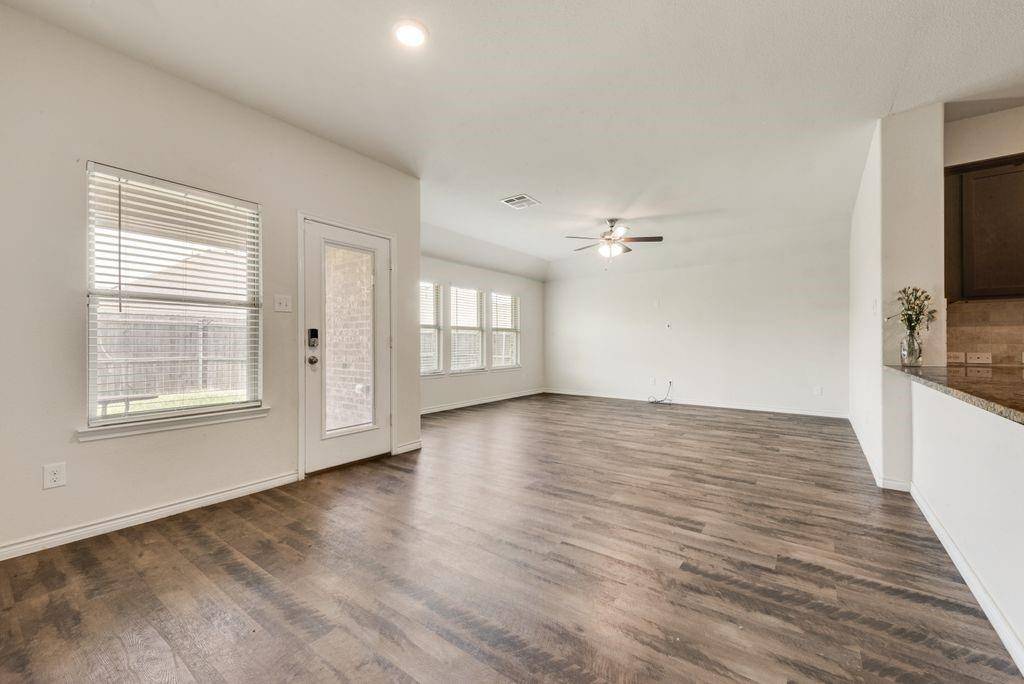 Royse City, TX 75189,112 Lazy Berry Way