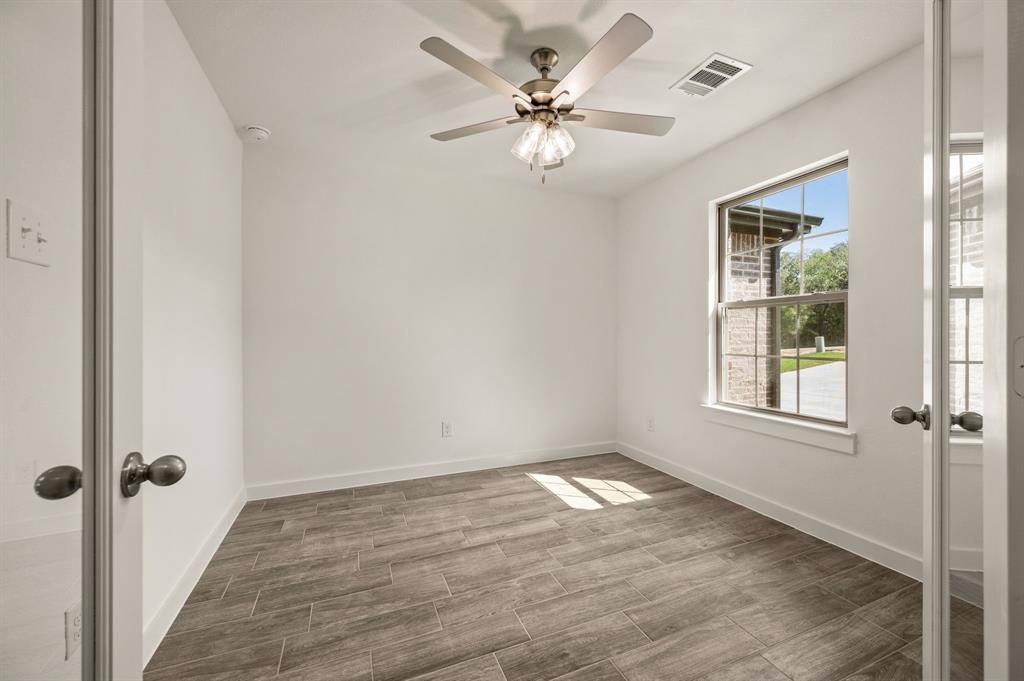 Runaway Bay, TX 76426,718 Haynie Drive