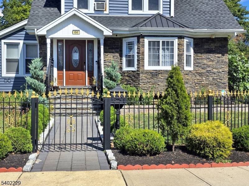 Belleville Twp., NJ 07109,64 Van Houten Pl