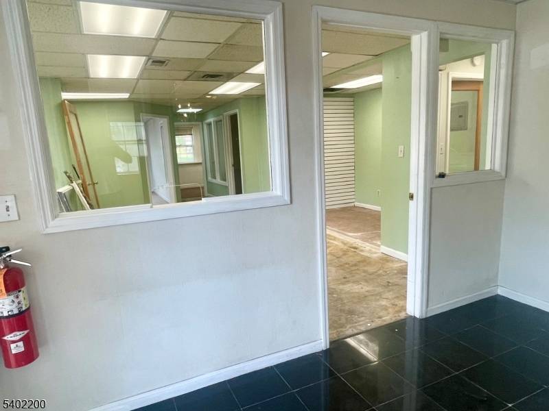 Teaneck Twp., NJ 07666,961 Teaneck Rd