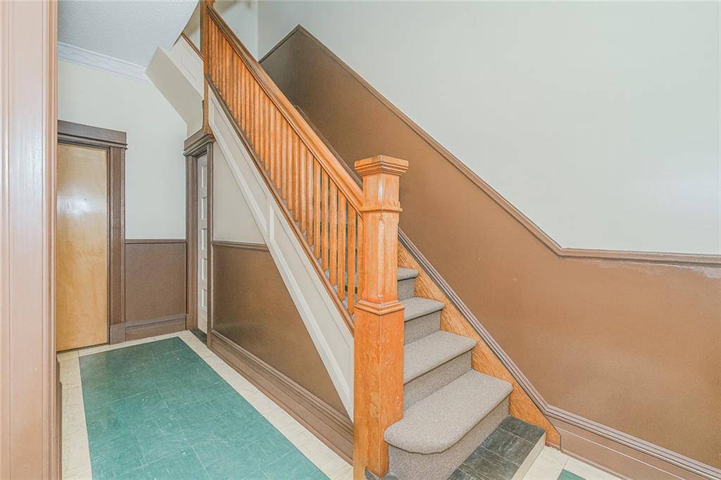 Brooklyn, NY 11209,438 73rd ST