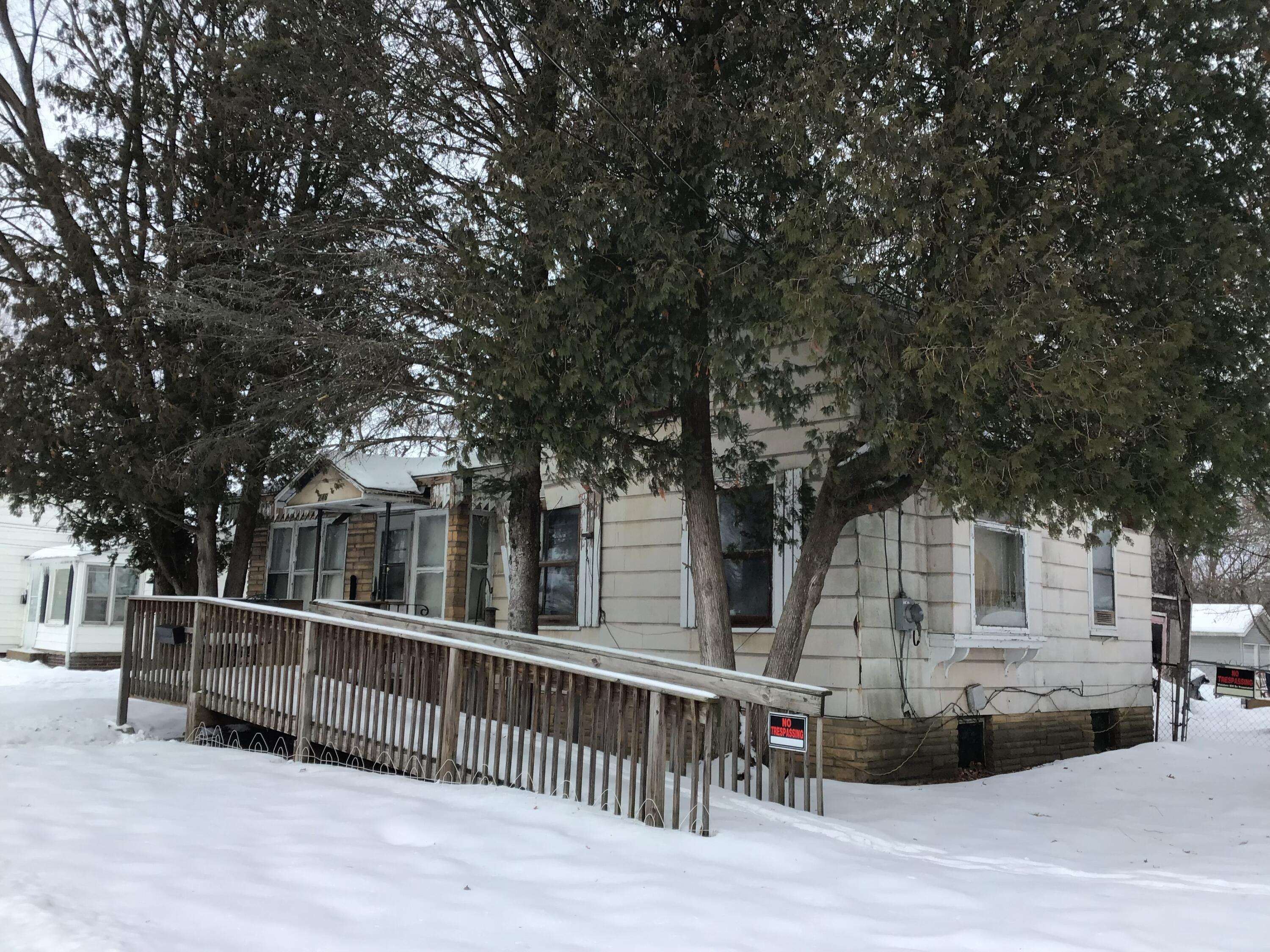 Otsego, MI 49078,246 W Allegan