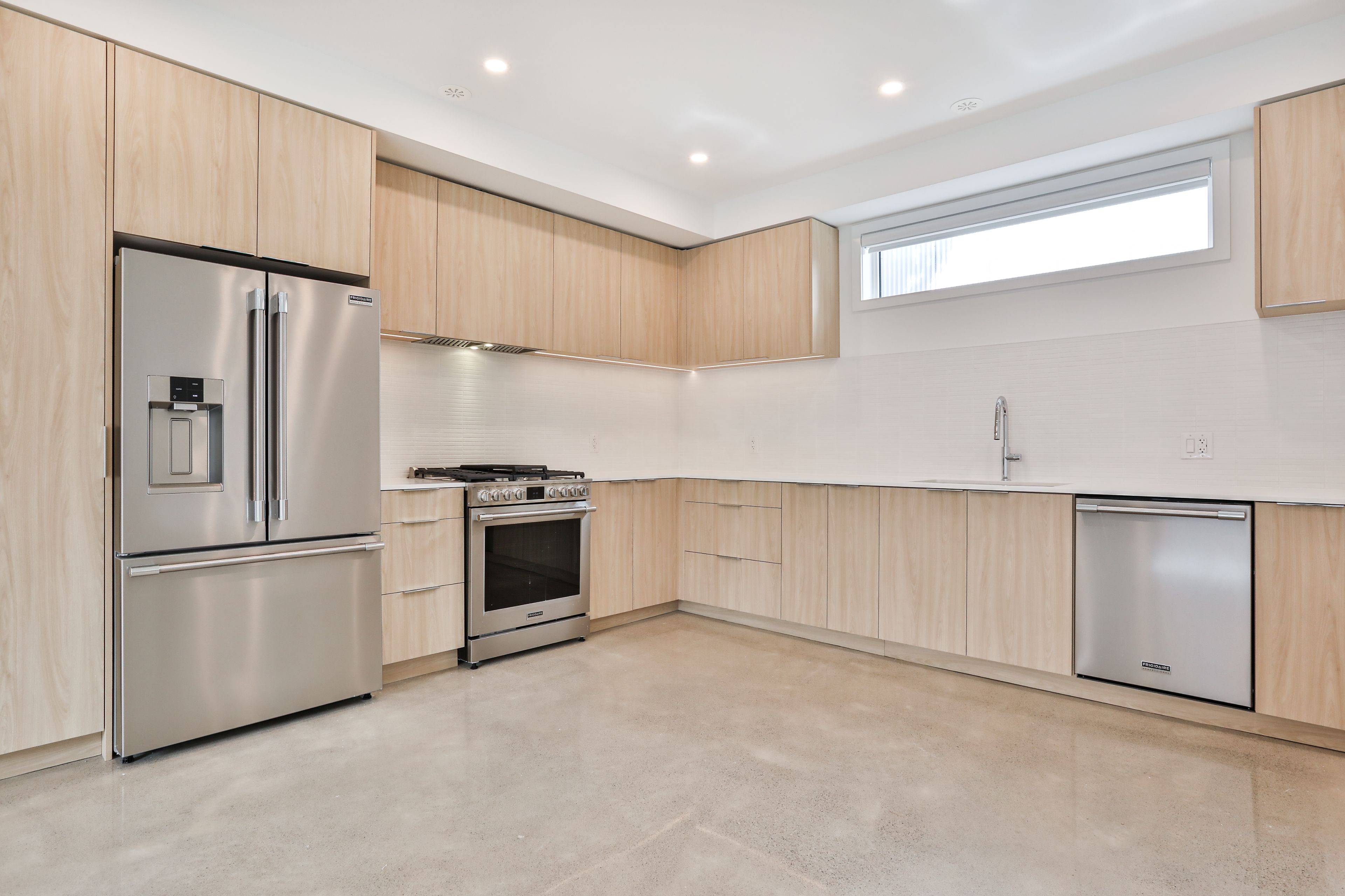 Toronto C01, ON M6J 1R2,68 Foxley ST #Laneway - Unit #4