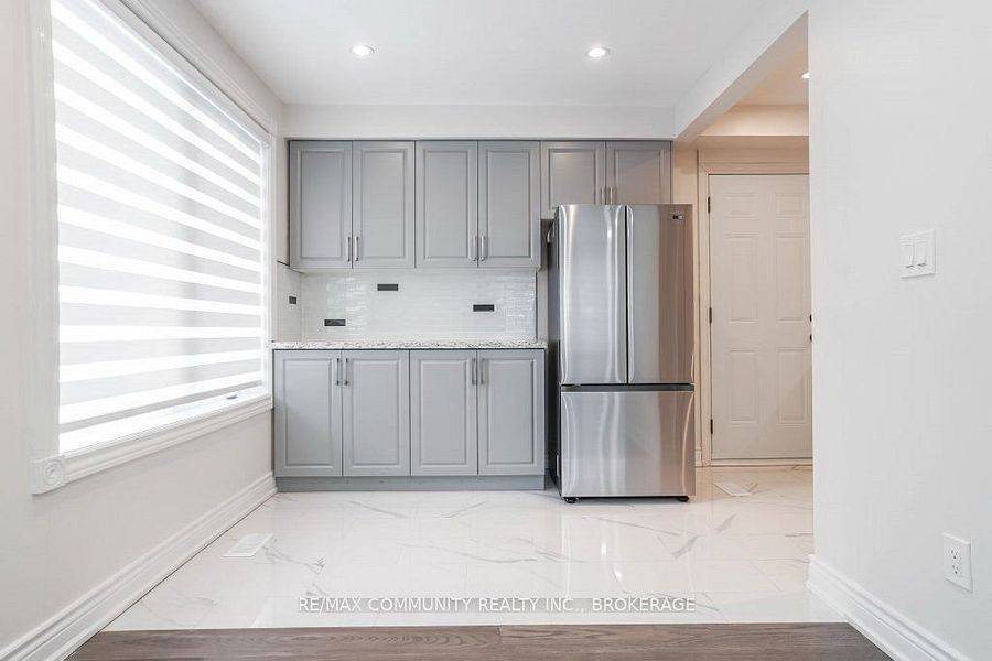 Toronto E09, ON M1P 3Z8,105 Brimorton DR #Main