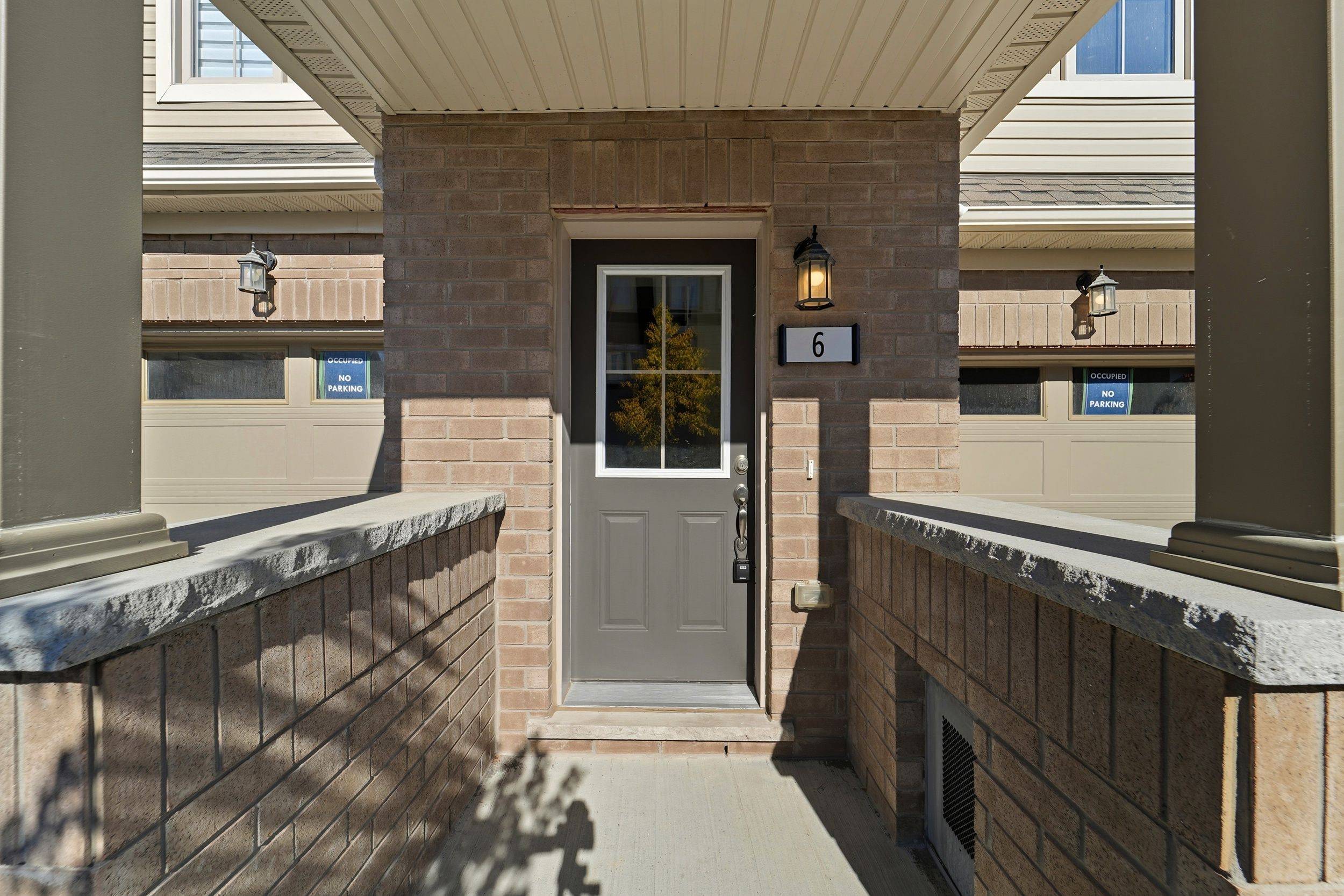 Clarington, ON L1E 0H8,6 Malone LN