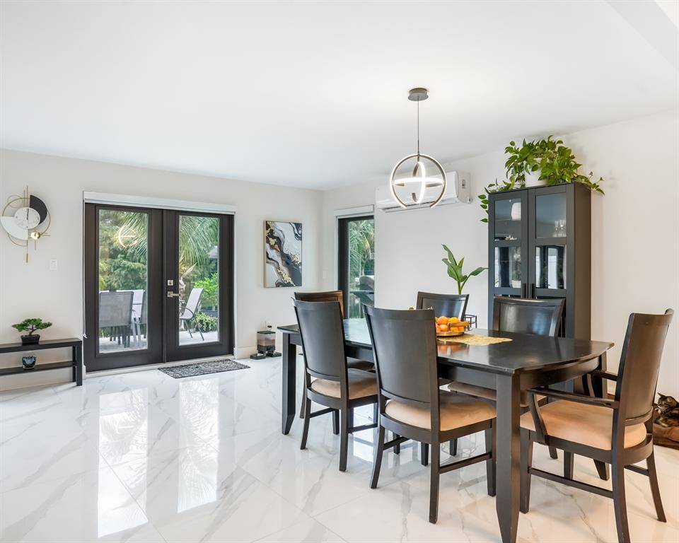 Sunrise, FL 33322,2051 NW 93rd Ln