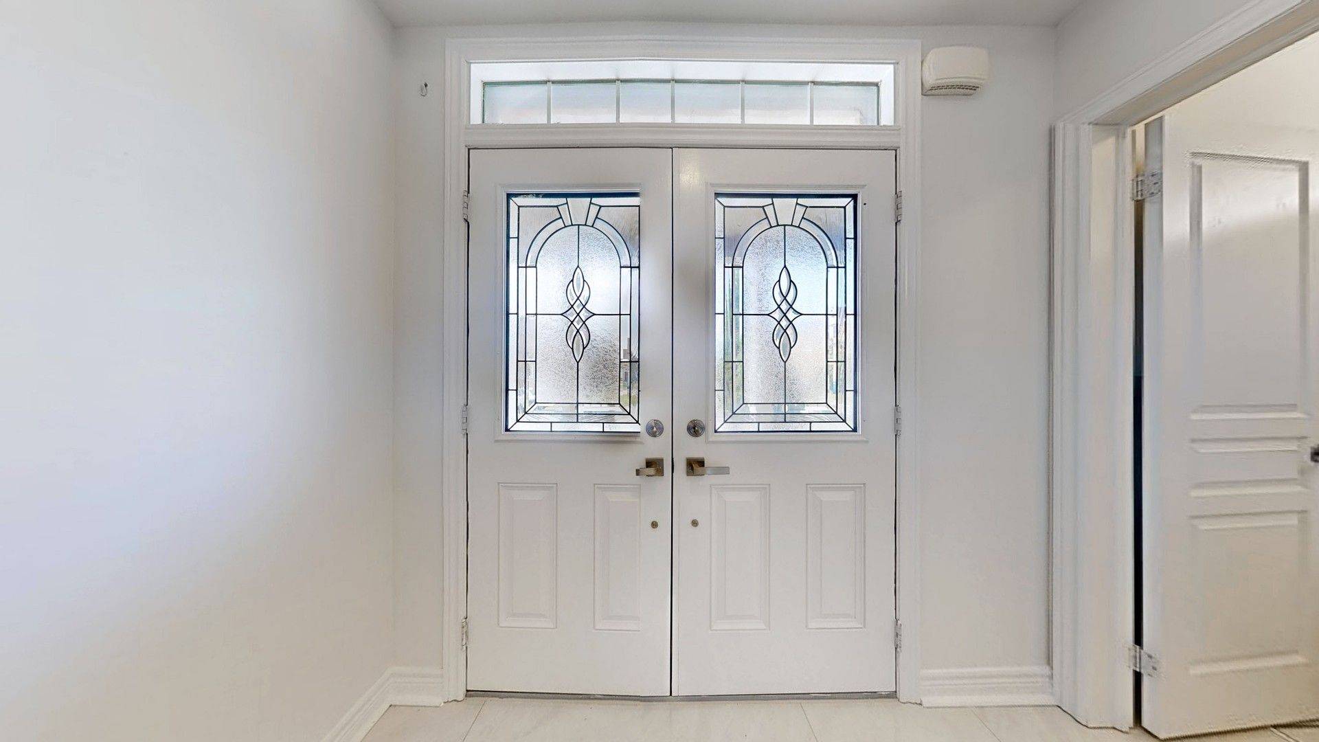 Georgina, ON L4P 0C2,22 Bostock DR