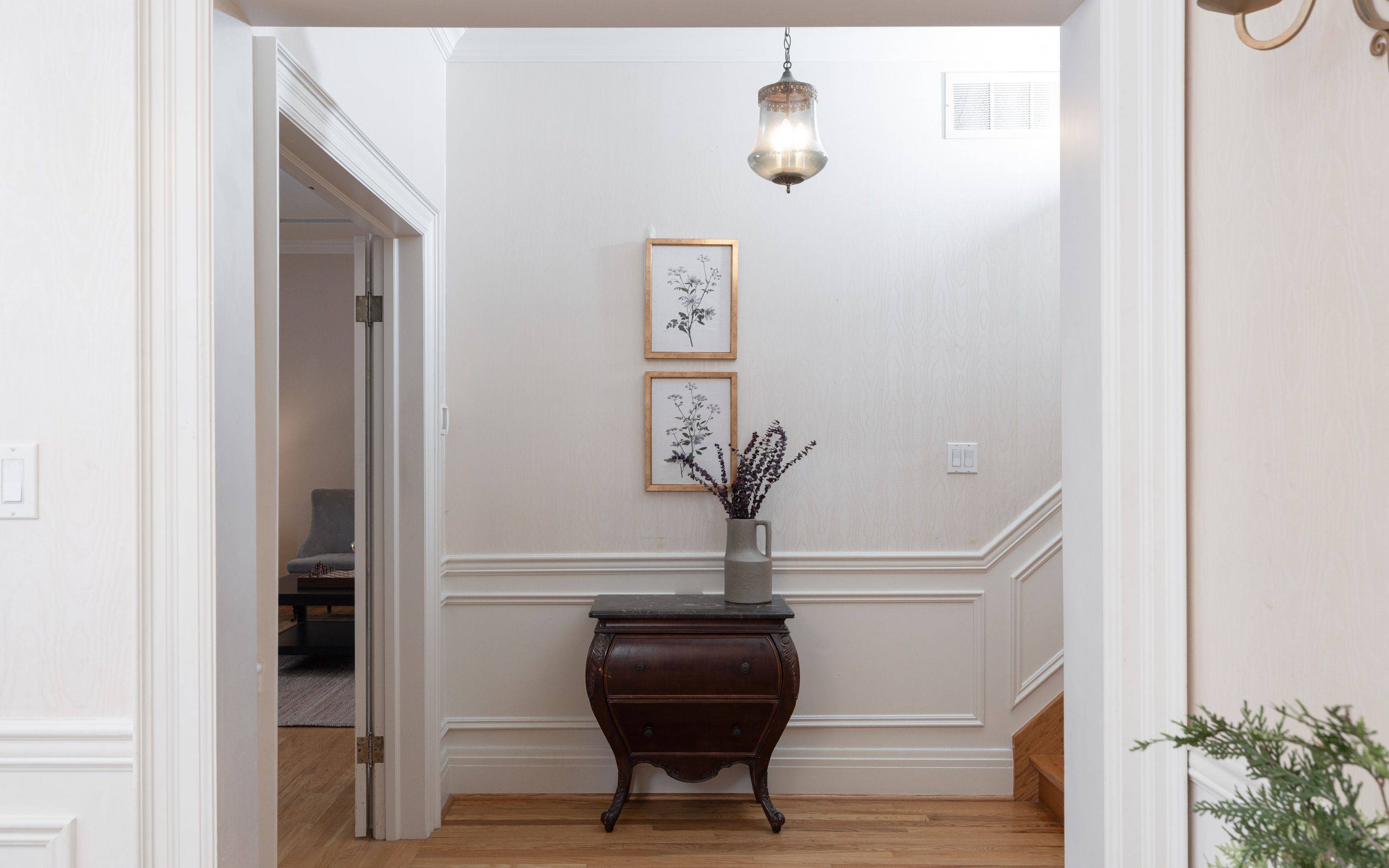 East Gwillimbury, ON L0G 1R0,21455 Warden AVE