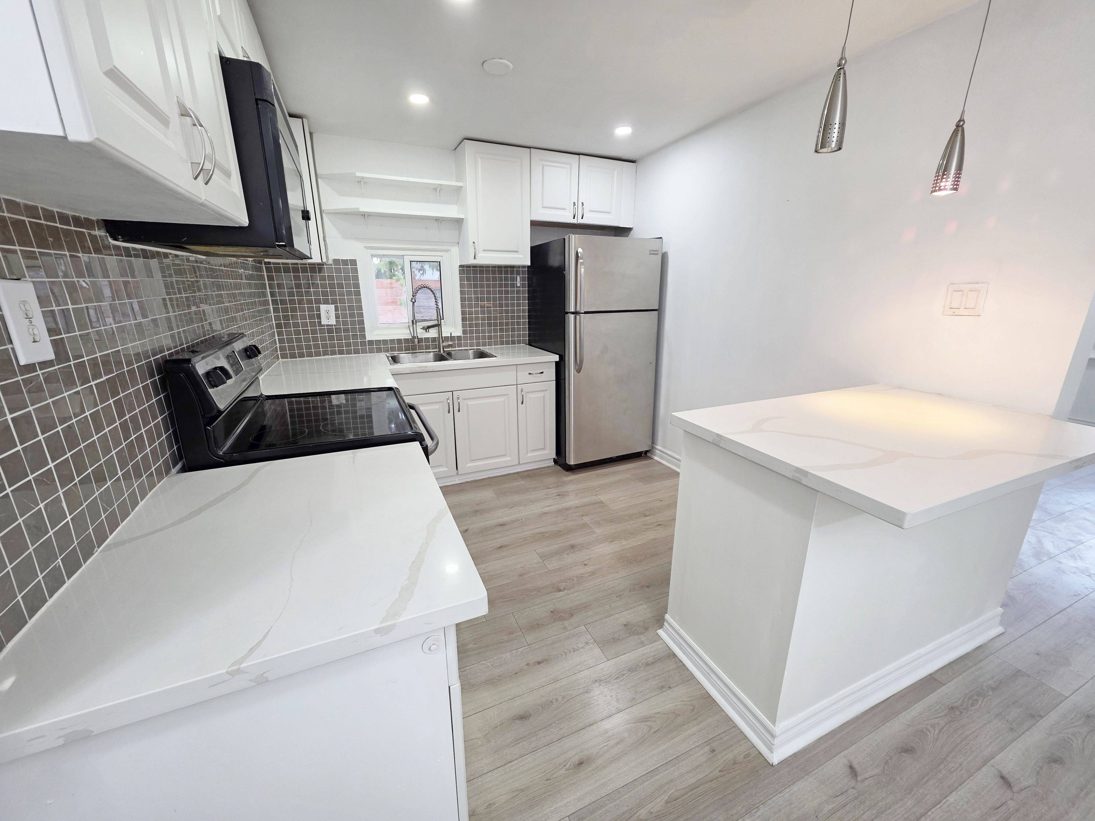 Georgina, ON L4P 2Y9,278 Pasadena DR