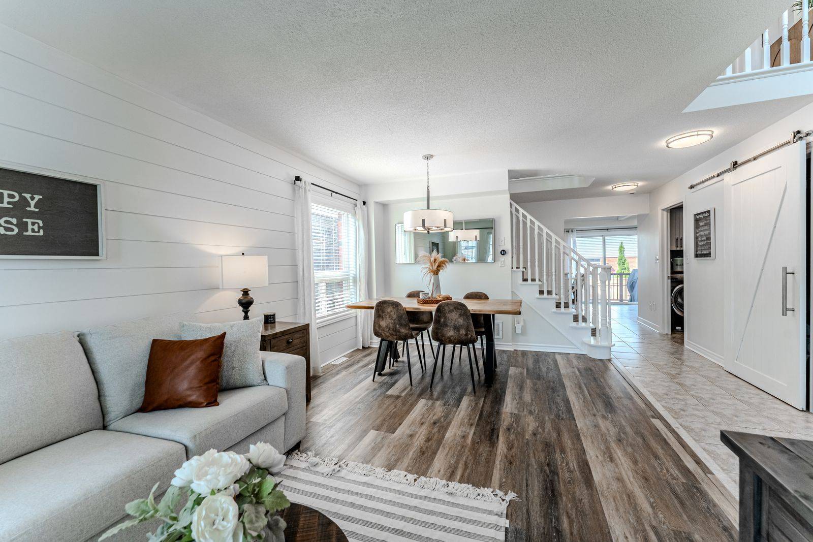 Barrie, ON L4M 7J1,14 Regina RD