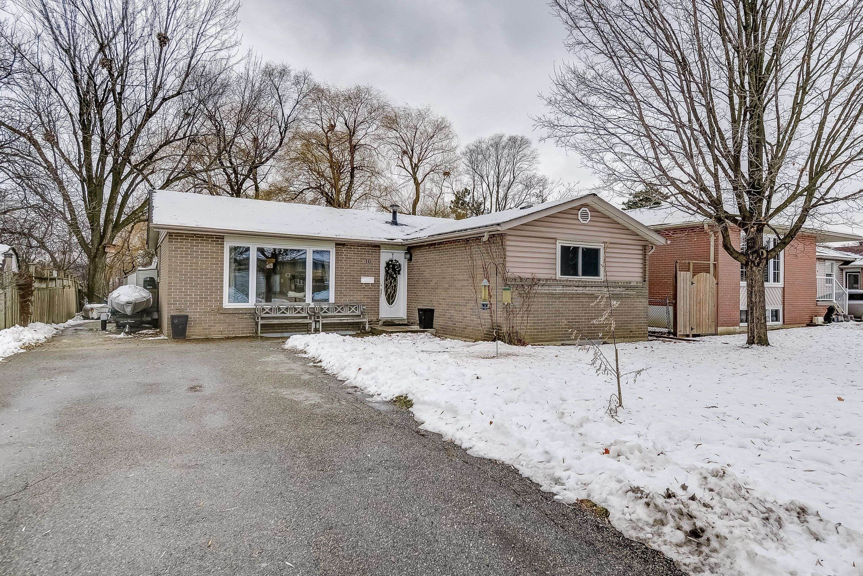Brampton, ON L6T 3M3,10 Evesham CRES