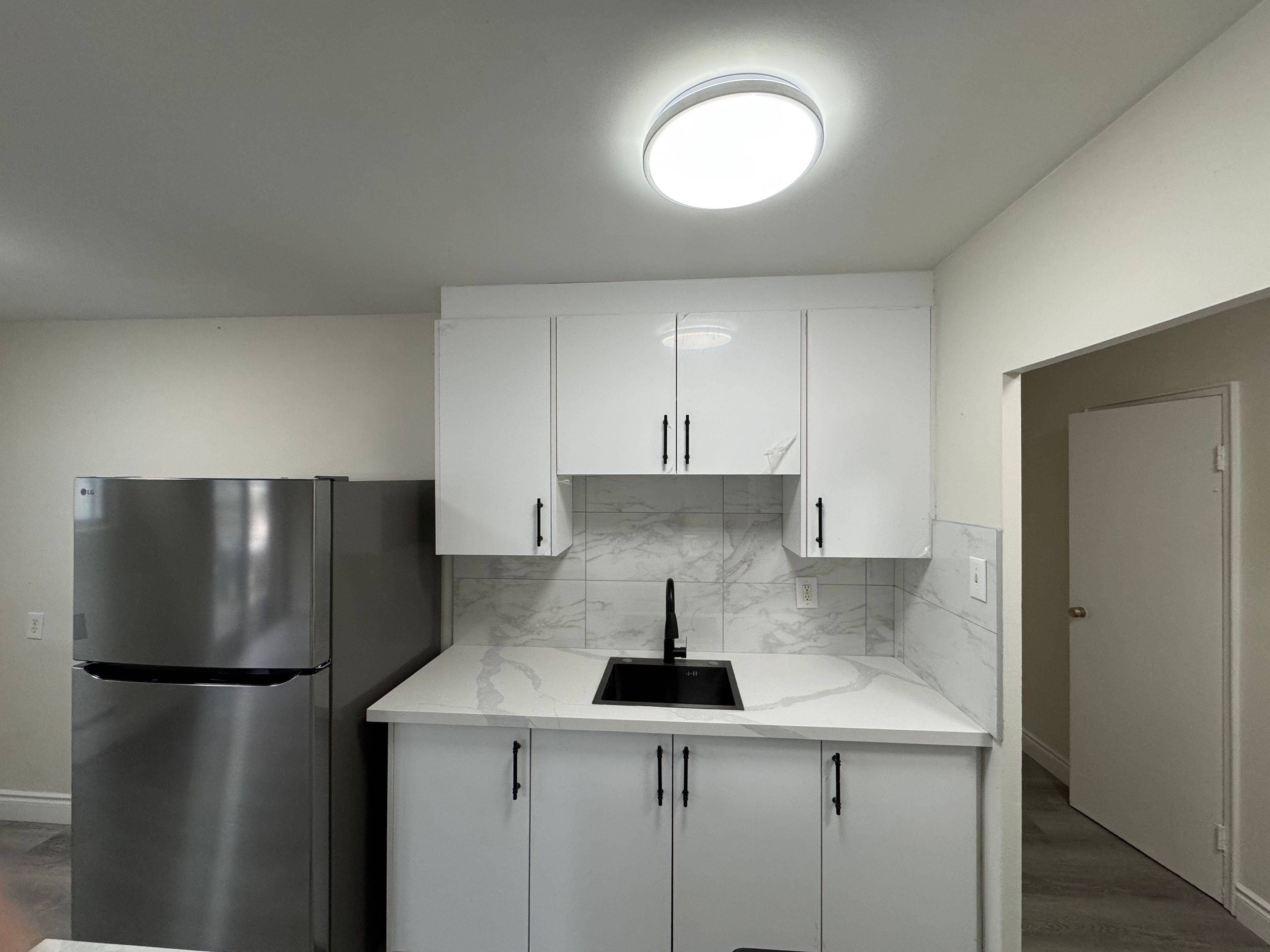 London East, ON N5W 2S1,1830 Dumont ST #206