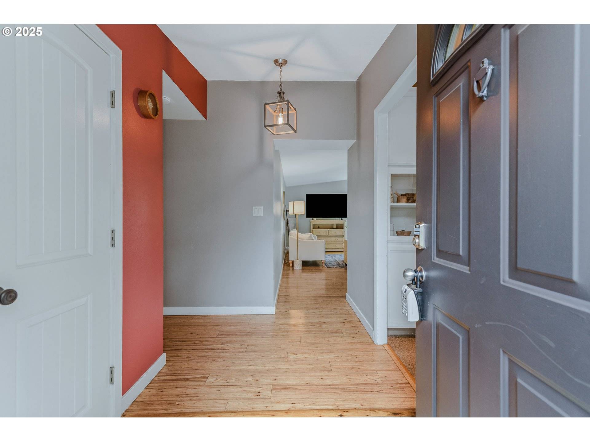 Vancouver, WA 98661,206 FARVIEW DR