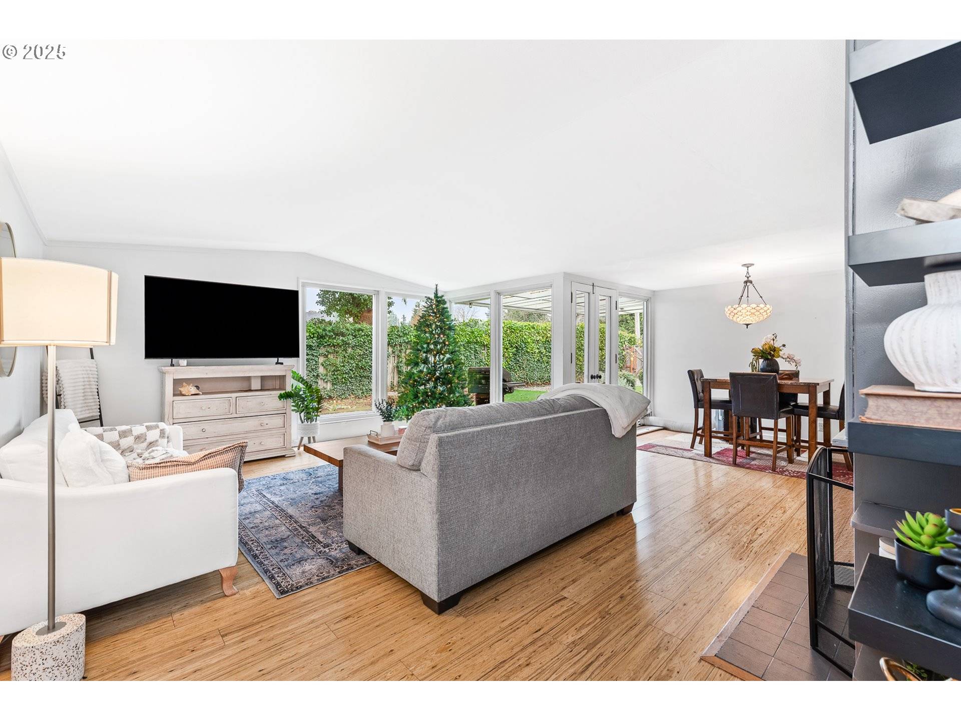 Vancouver, WA 98661,206 FARVIEW DR