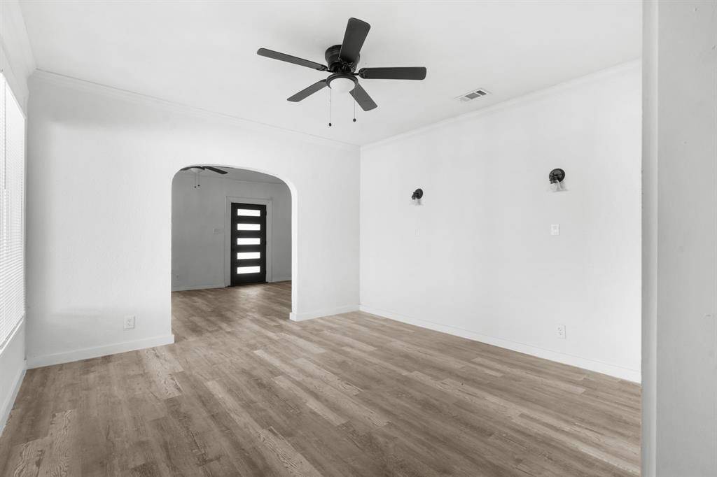 Dallas, TX 75203,811 N Crawford Street