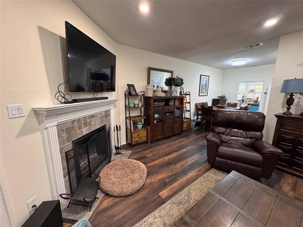 Dallas, TX 75211,2506 Wedglea Drive #105