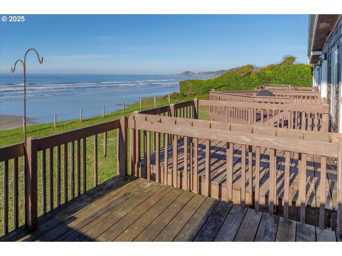 Newport, OR 97365,801 NW COAST ST #2