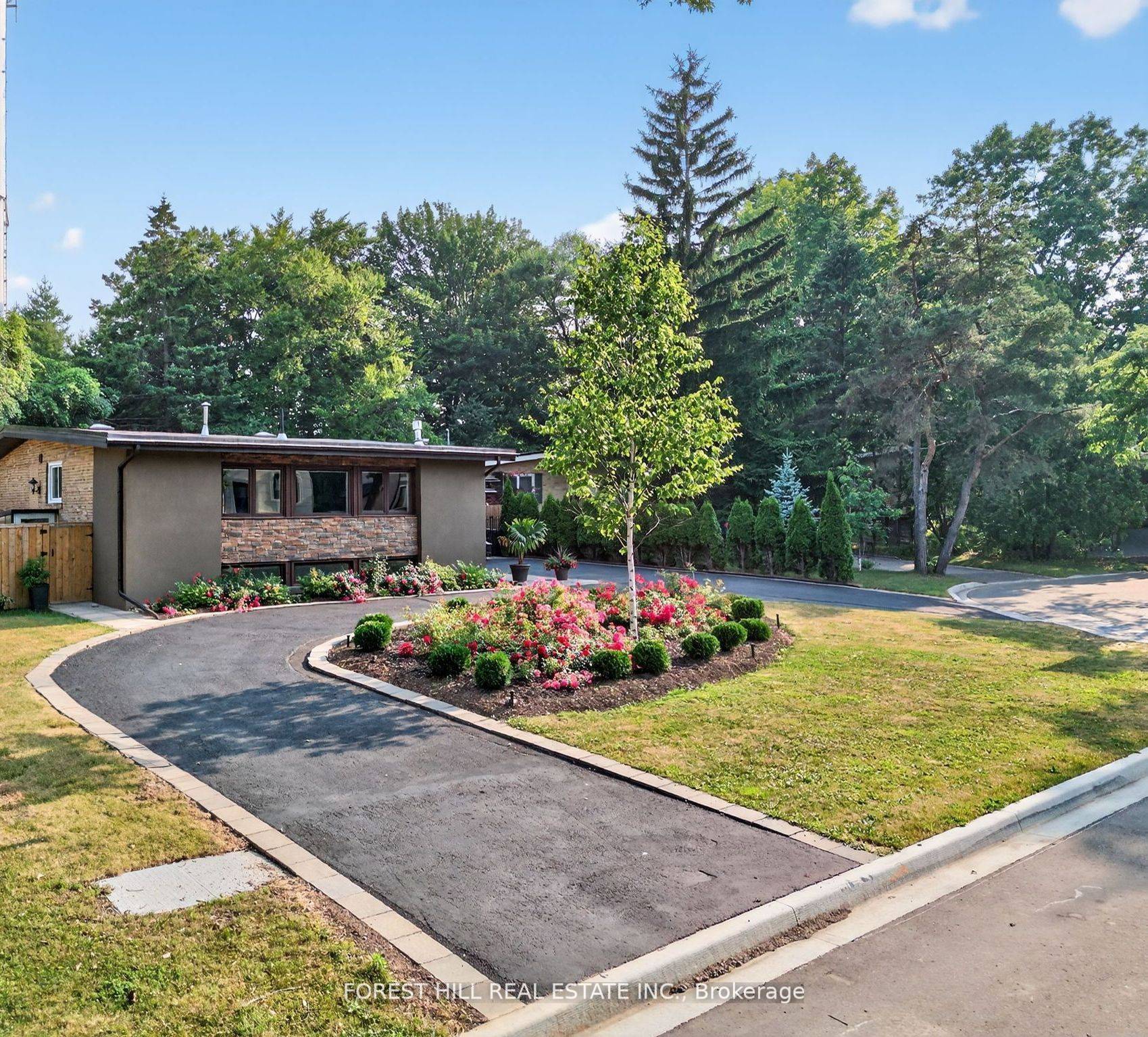 Toronto C13, ON M3B 1G6,9 Tadcaster PL