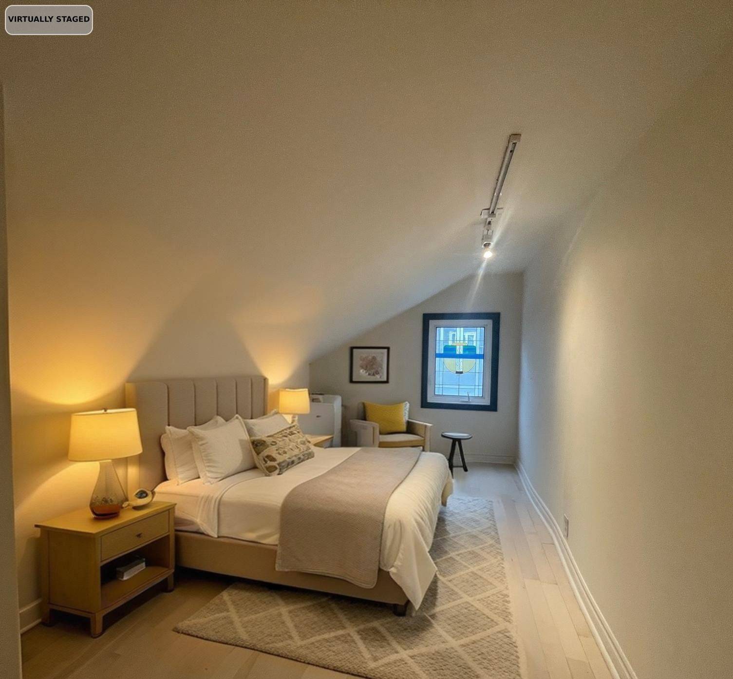 Toronto E02, ON M4L 2B6,1813 Gerrard ST E