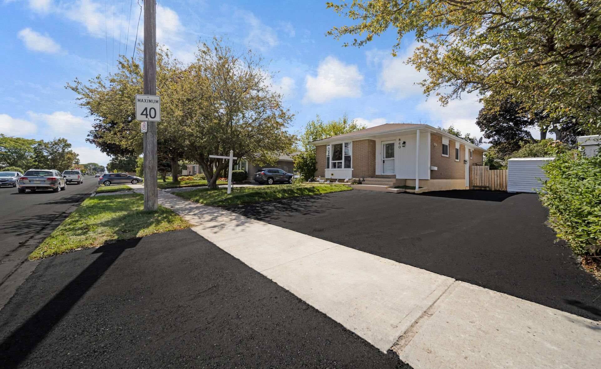 Pickering, ON L1W 1S4,860 Liverpool RD