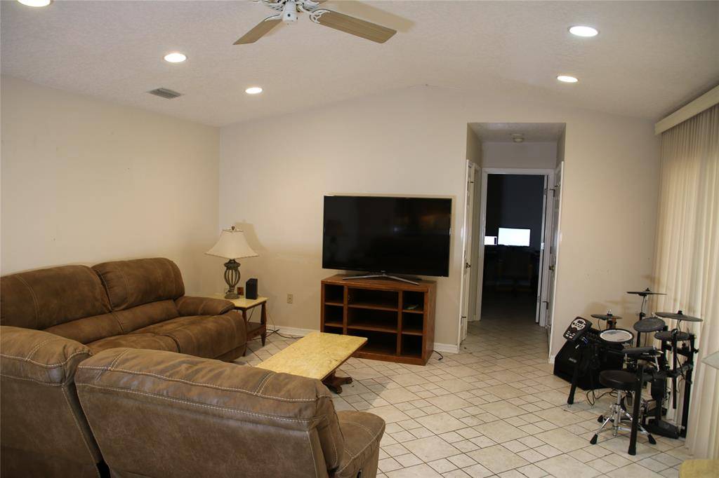 Fort Pierce, FL 34950,1433 Captains Walk #C