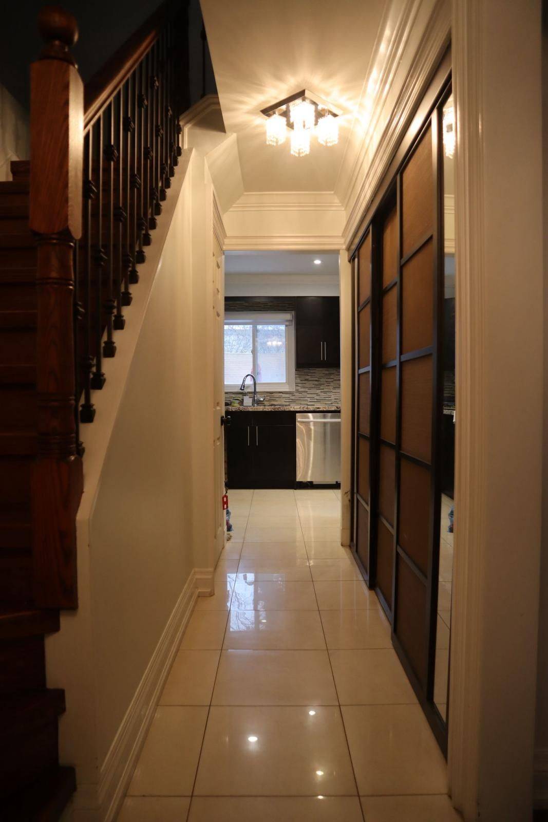 Vaughan, ON L4E 2K6,91 Spyglass Hill RD #Main Fl.