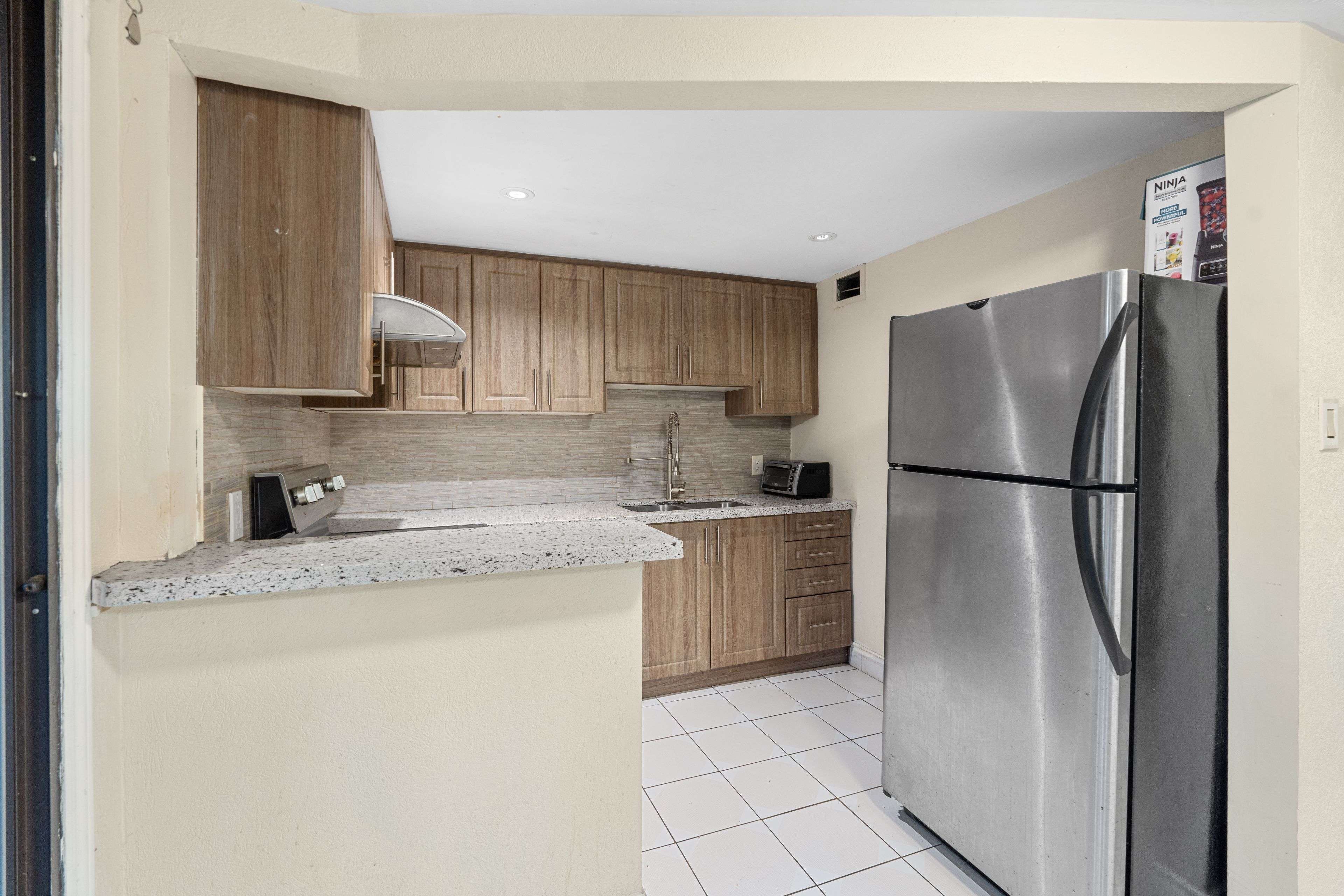 Vaughan, ON L4L 5H1,44 Presidential ST #Basement