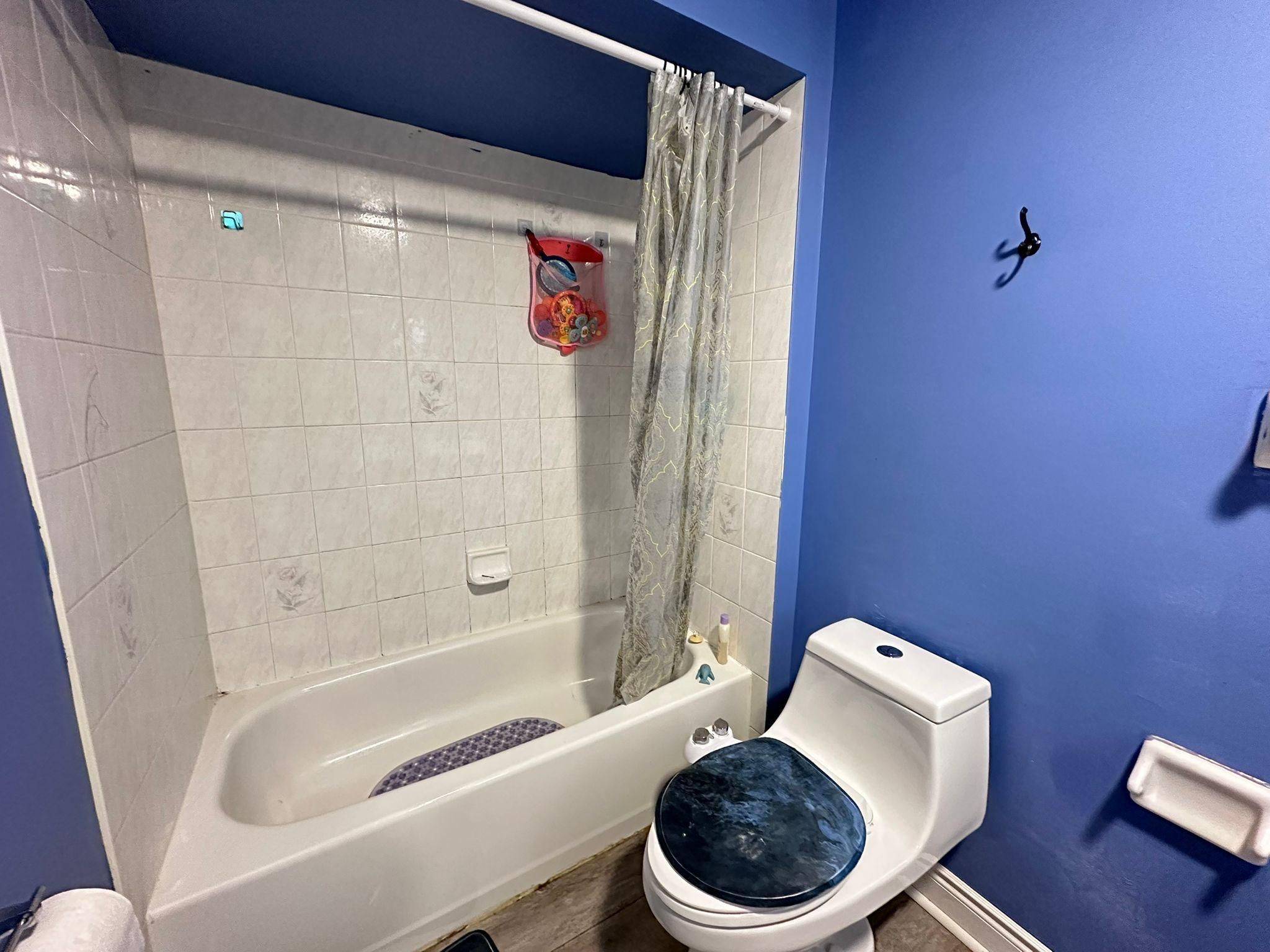 Brampton, ON L6Y 4X8,33 Piane AVE