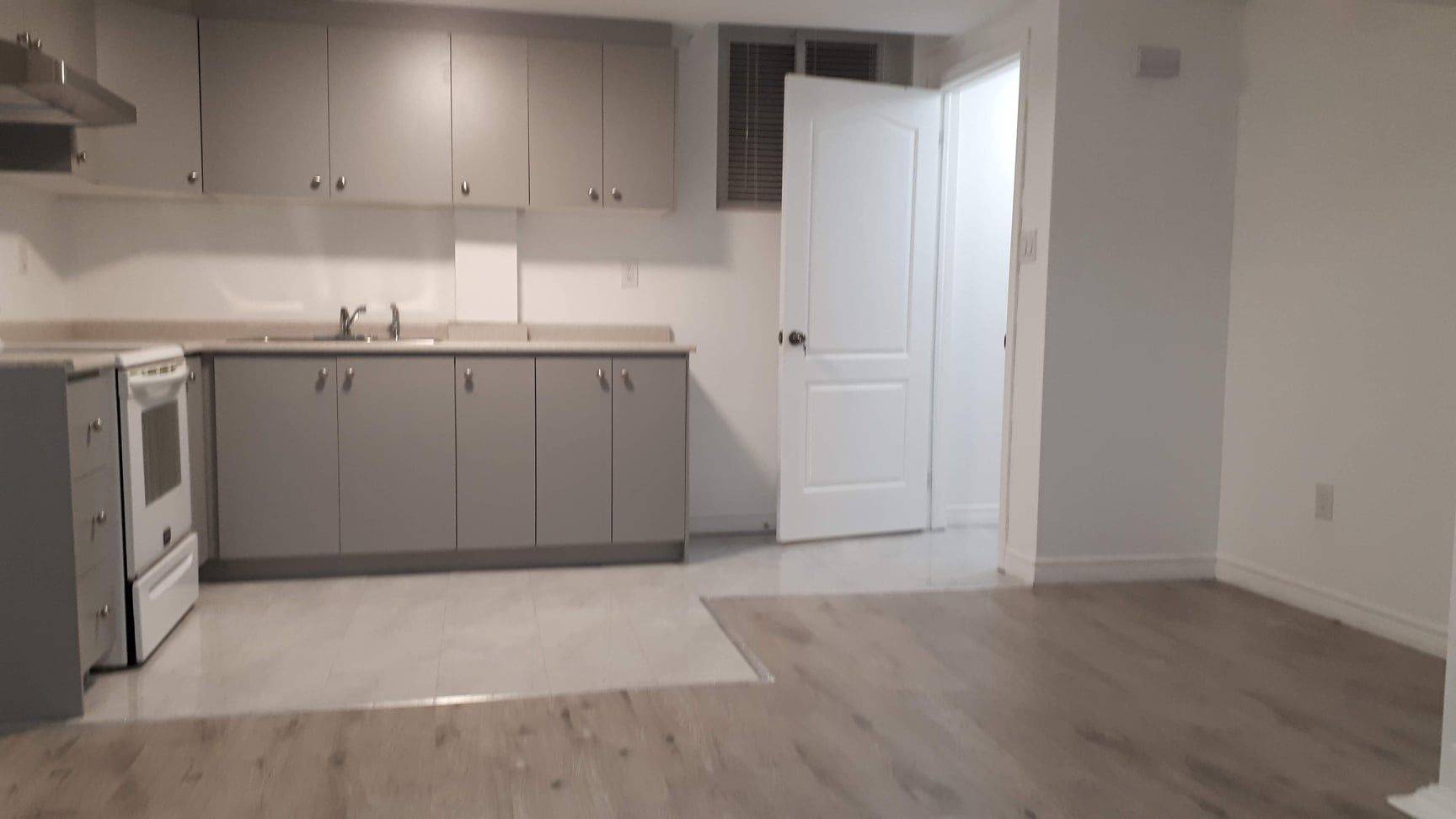 Brampton, ON L6Y 4N1,65 Canarvan CT