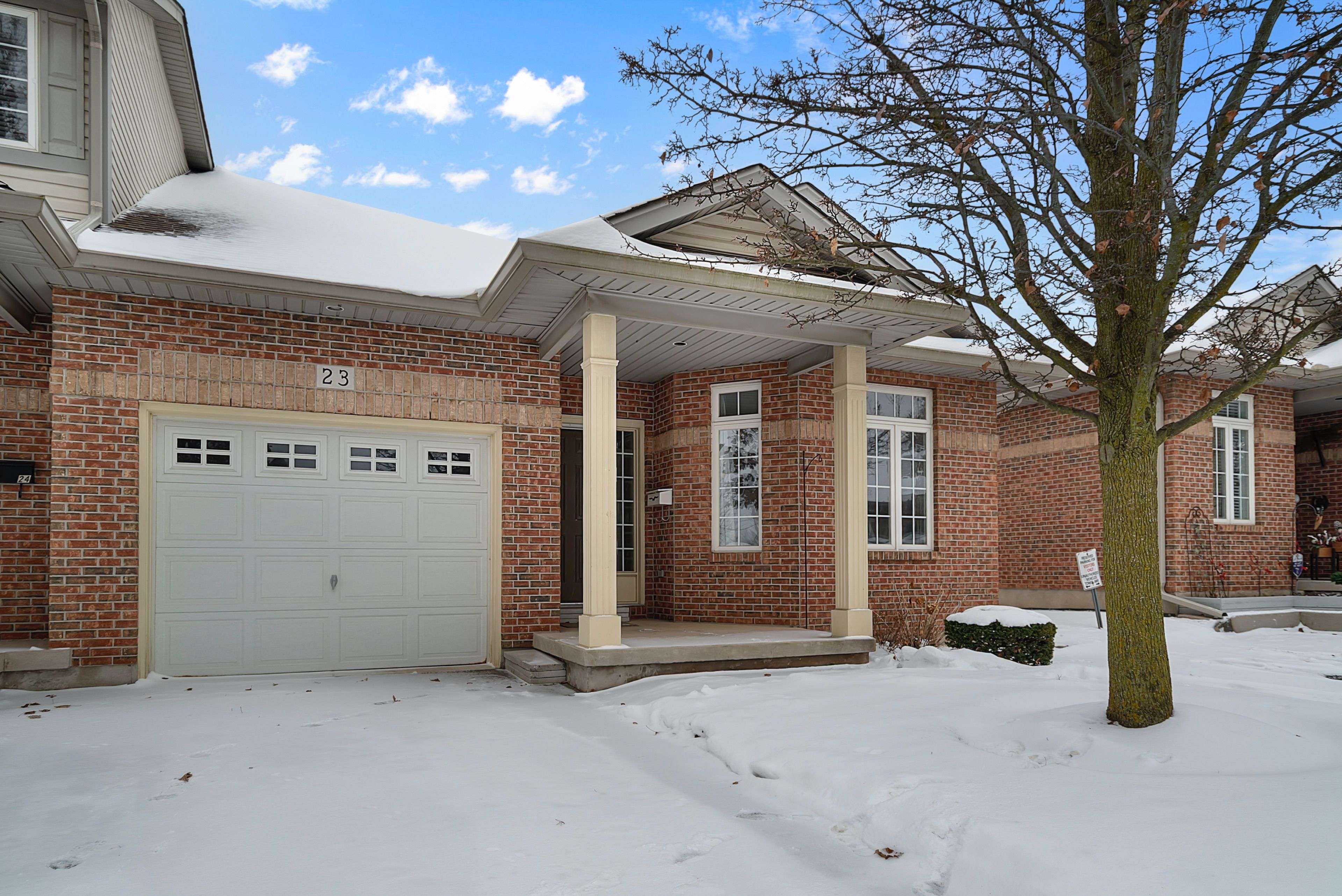 Niagara Falls, ON L2G 4L2,5595 DRUMMOND RD #23