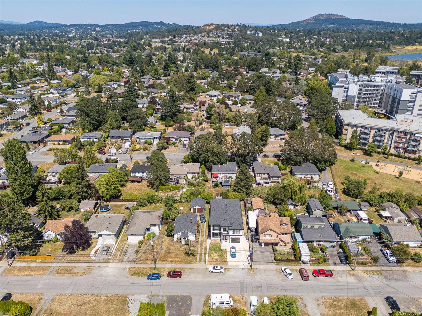 Saanich, BC V8Z 1T6,146 Cadillac Ave